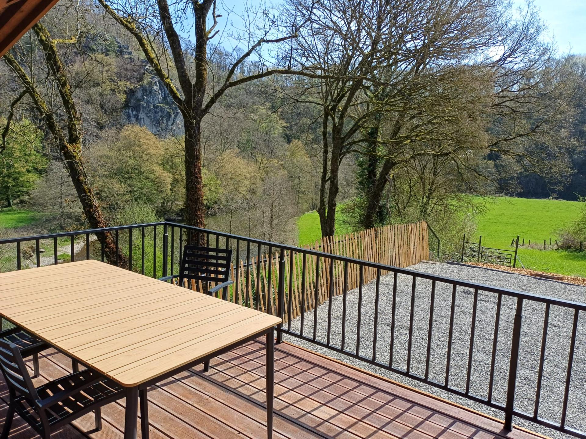 Vrijstaand chalet aan de Ourthe voor 4 personen in Tohogne - foto 12