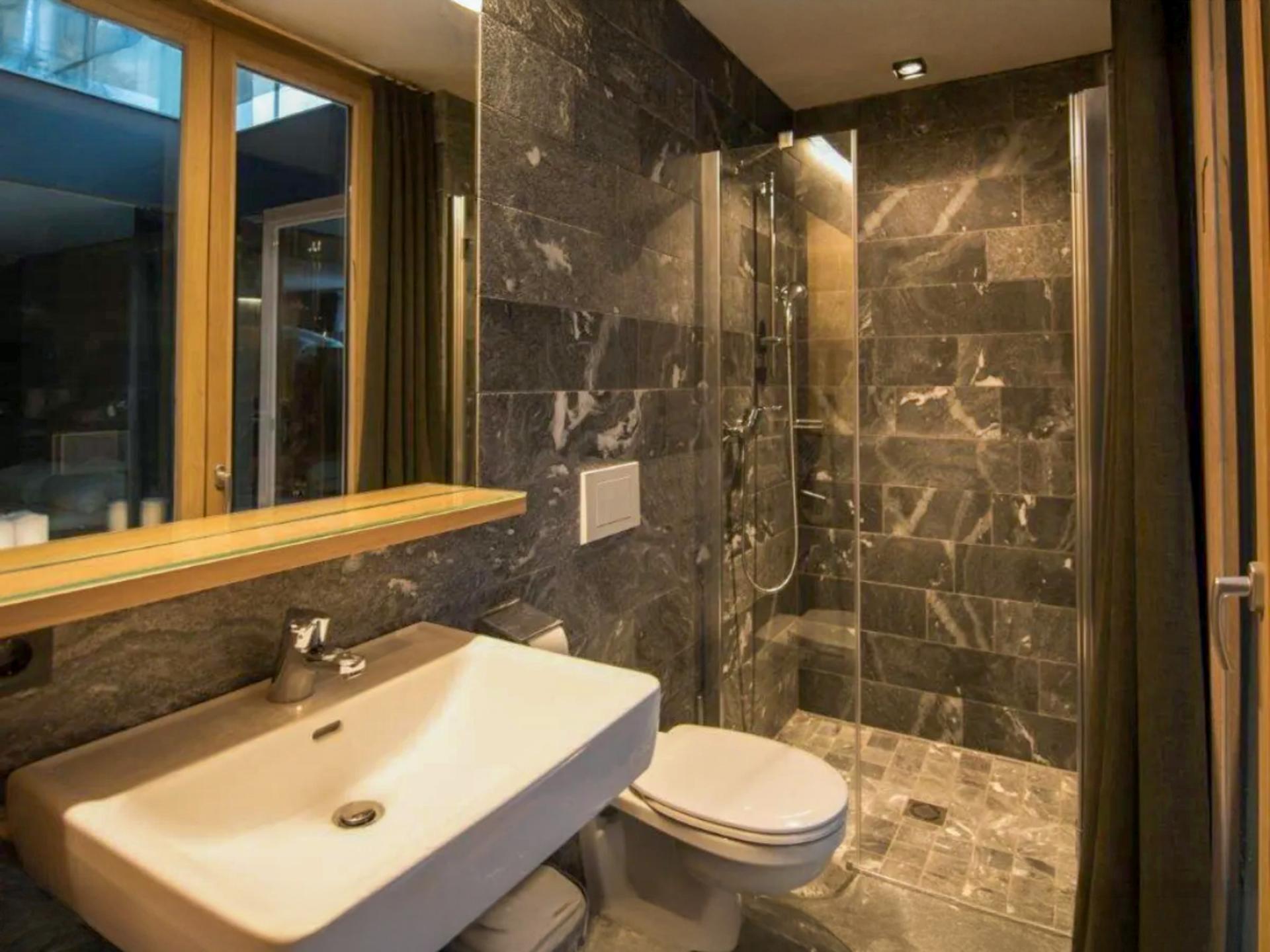 Gipfelstürmer: Luxe Ski-in & Ski-out Appartement met Sauna in Bramberg - foto 10