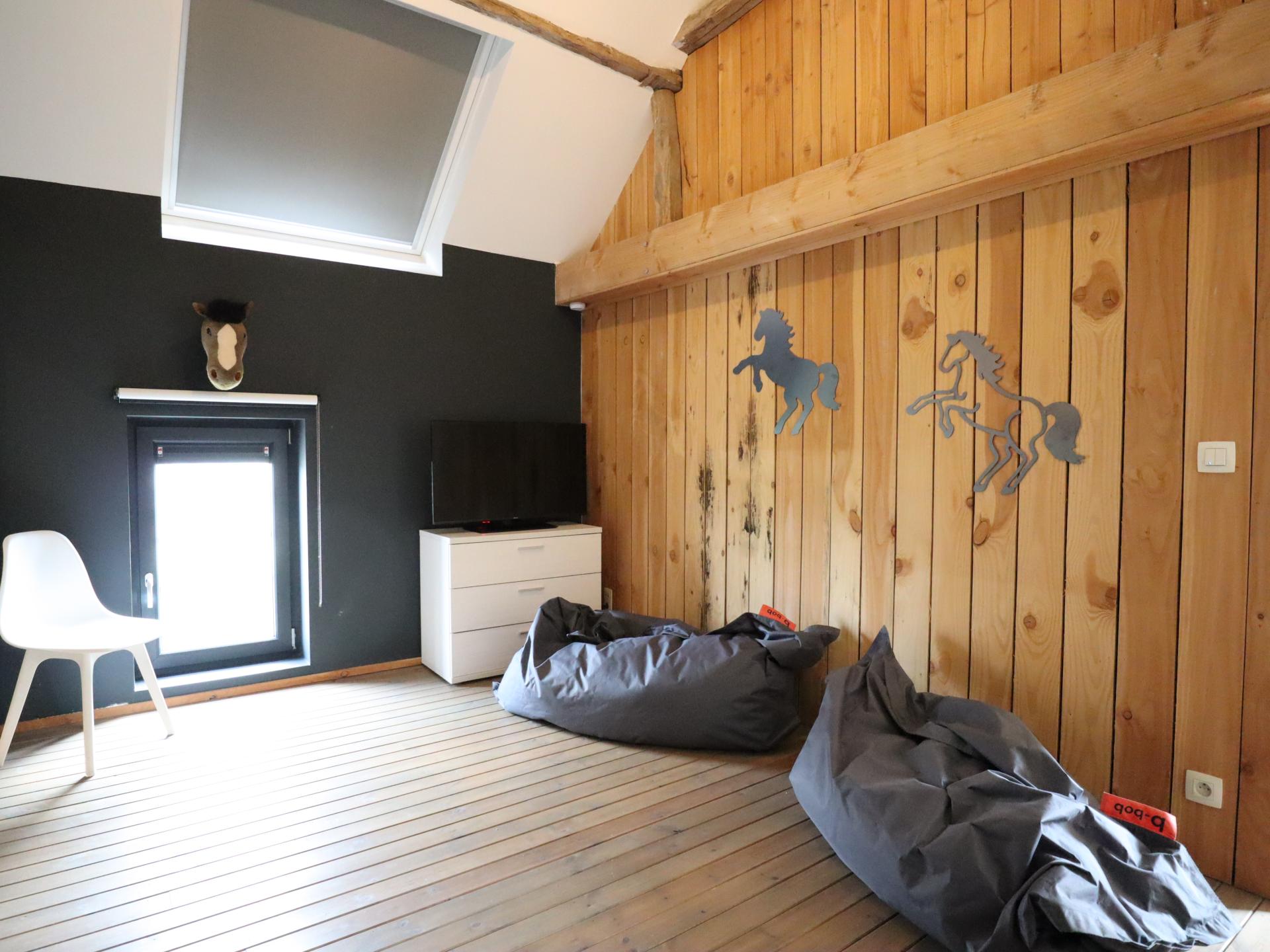 10-persoons vakantiehuis in Gesves met zwembad en sauna - foto 35