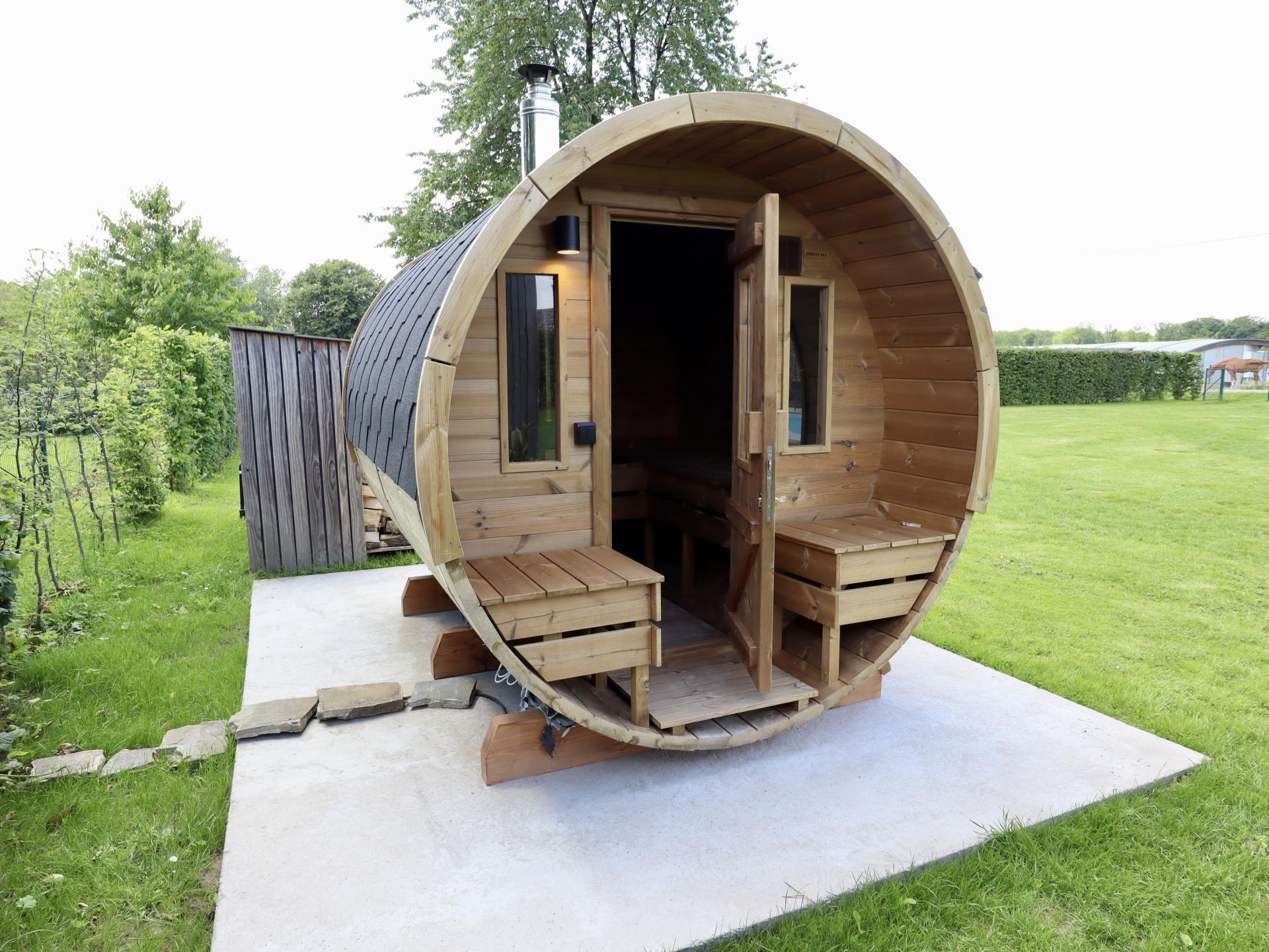 10-persoons vakantiehuis in Gesves met zwembad en sauna - foto 6