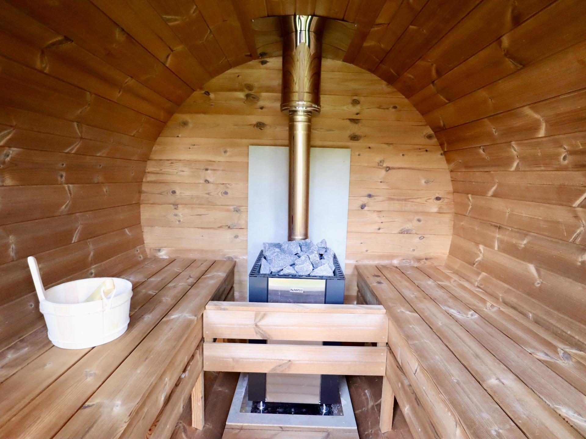 10-persoons vakantiehuis in Gesves met zwembad en sauna - foto 39
