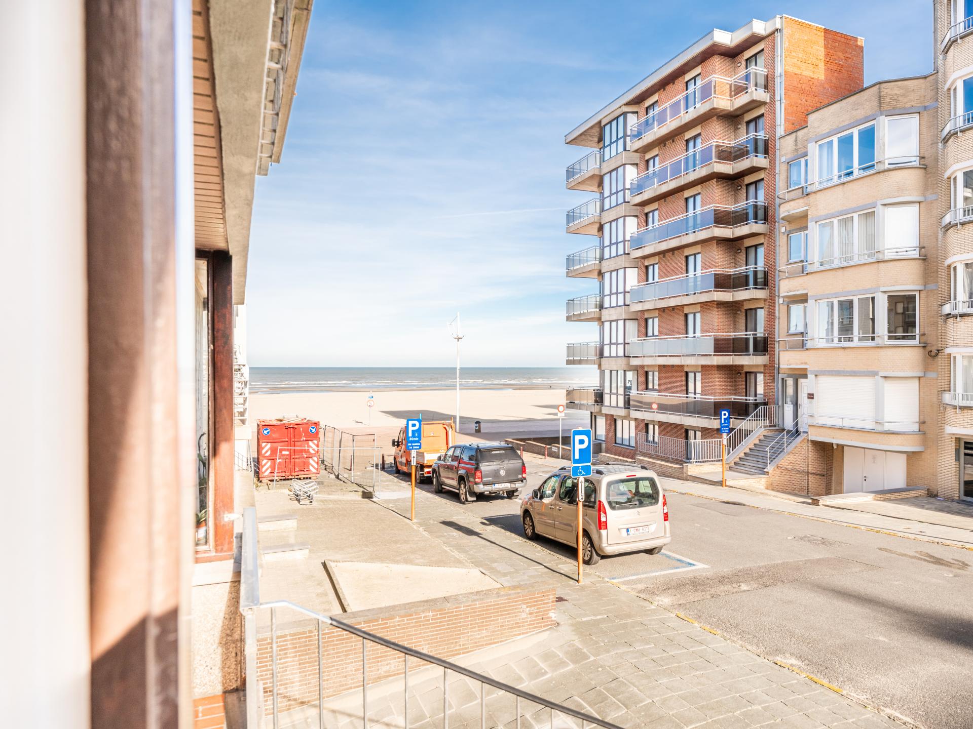 Aan zee: modern appartement in het centrum van Koksijde - foto 3