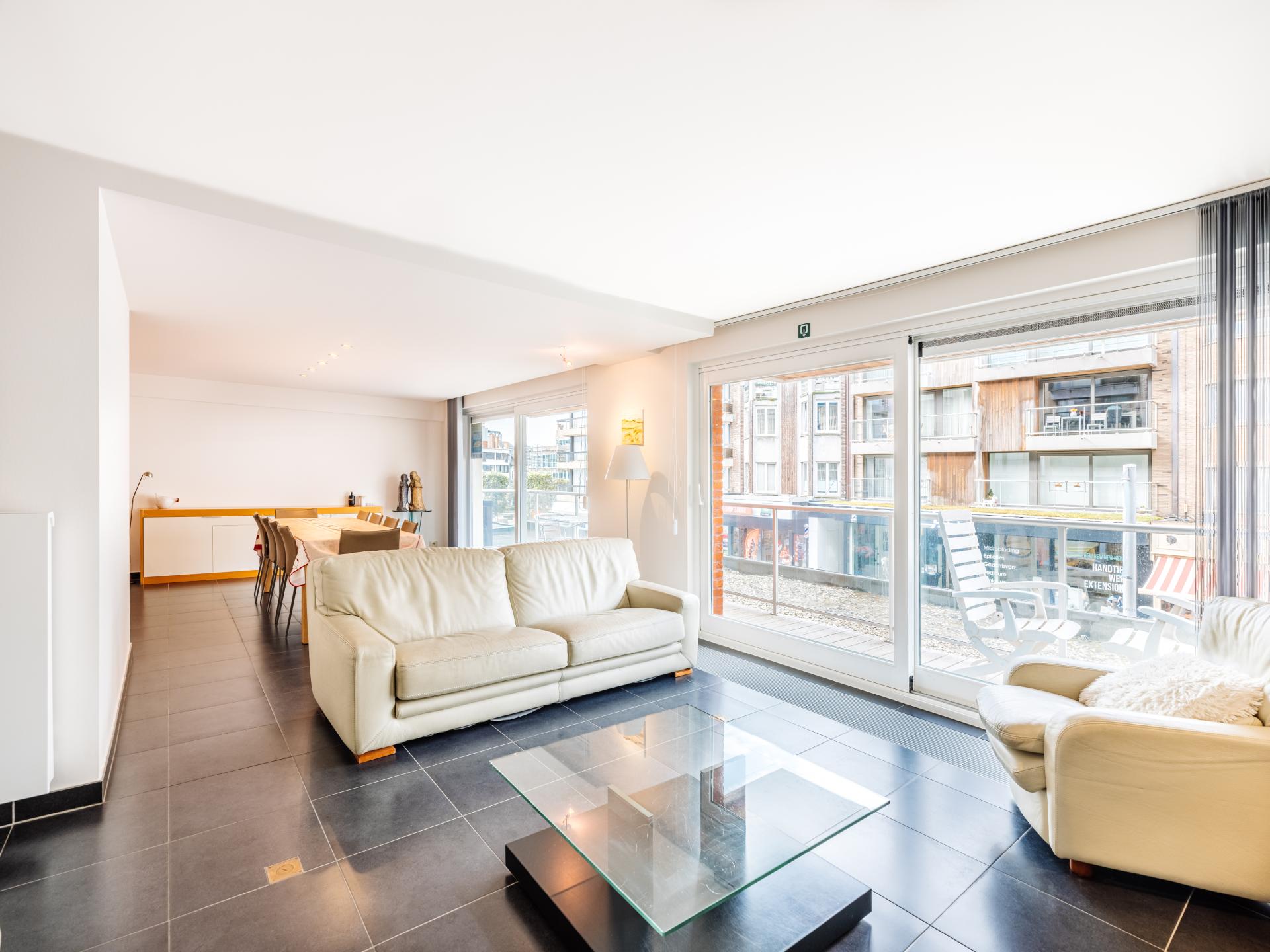 Centraal gelegen ruim appartement met zijdelings zeezicht in Koksijde - foto 1