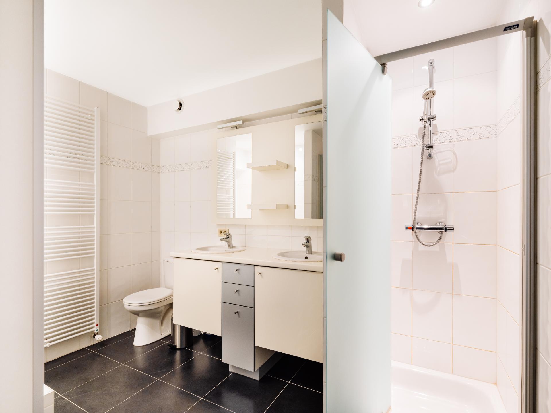 Centraal gelegen ruim appartement met zijdelings zeezicht in Koksijde - foto 15