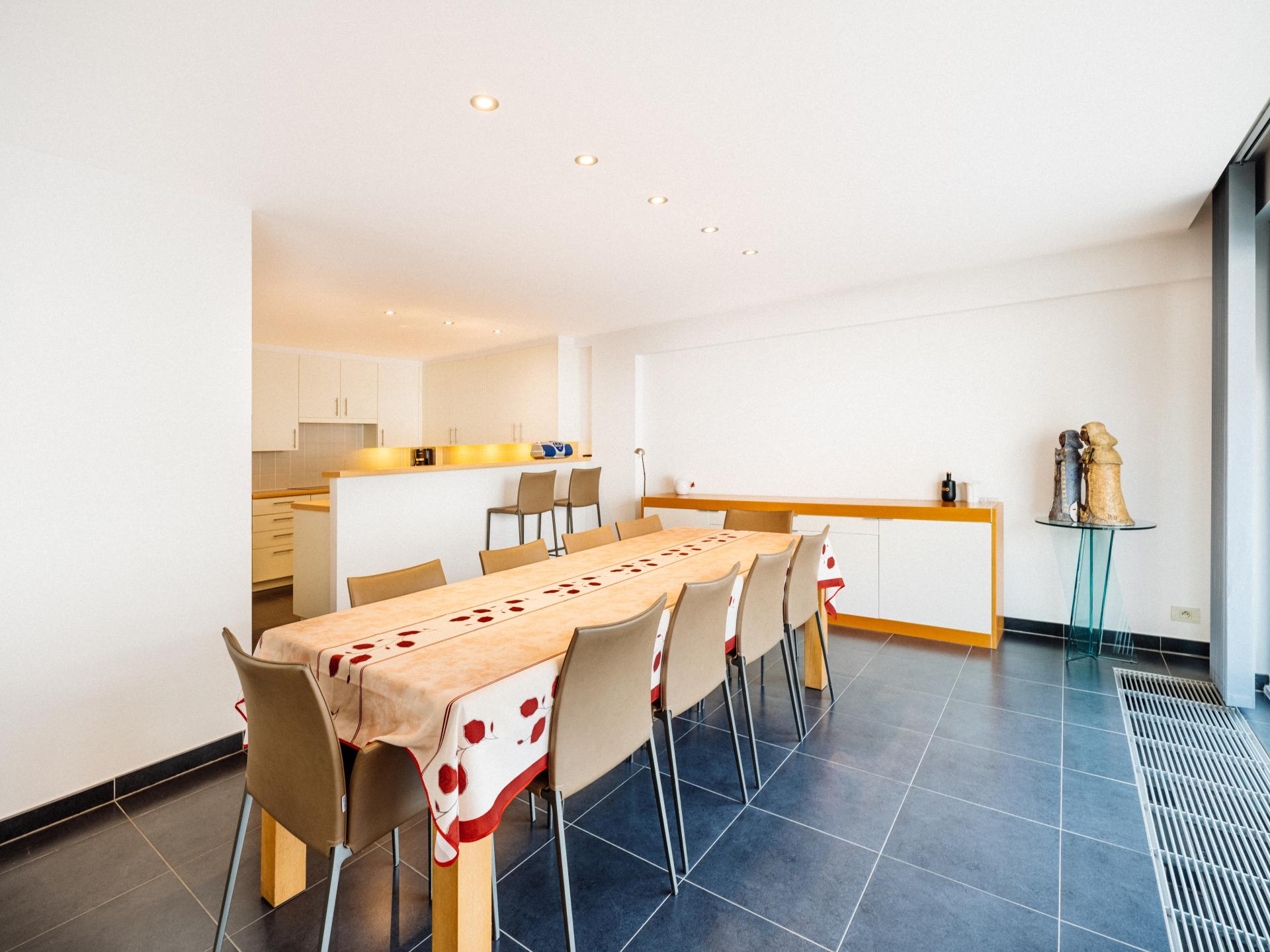 Centraal gelegen ruim appartement met zijdelings zeezicht in Koksijde - foto 9