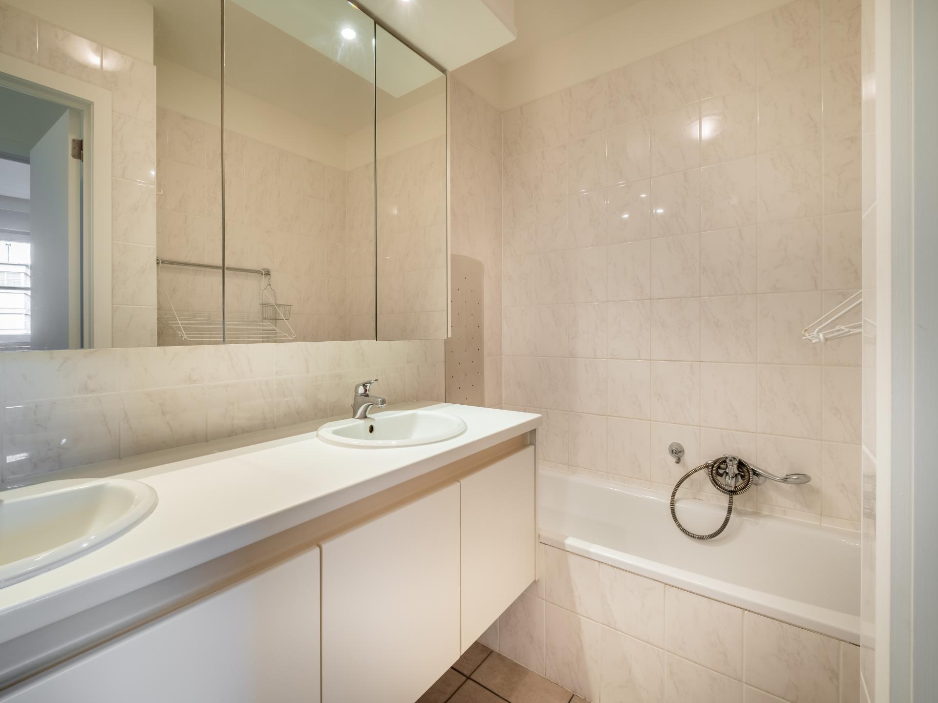 Zonnig appartement voor 6 op 150m van strand en centrum Sint-Idesbald - foto 5