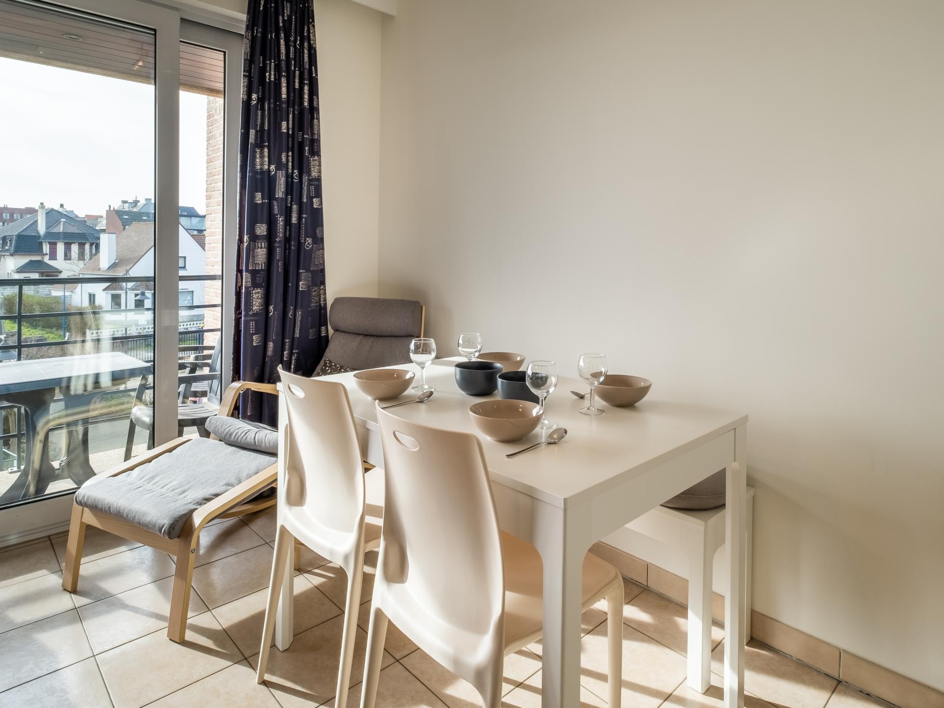 Zonnig appartement voor 6 op 150m van strand en centrum Sint-Idesbald - foto 13