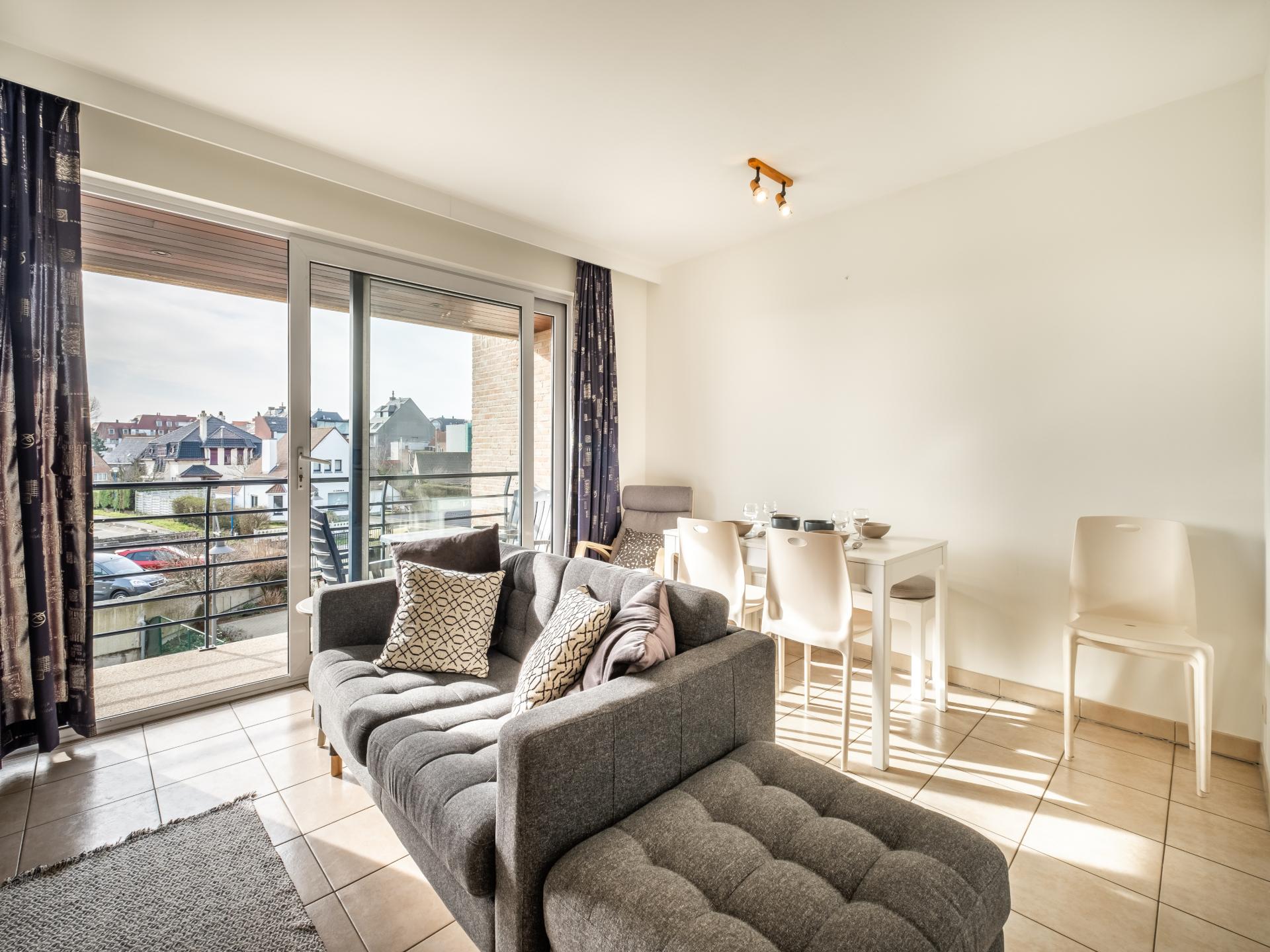 Zonnig appartement voor 6 op 150m van strand en centrum Sint-Idesbald - foto 1