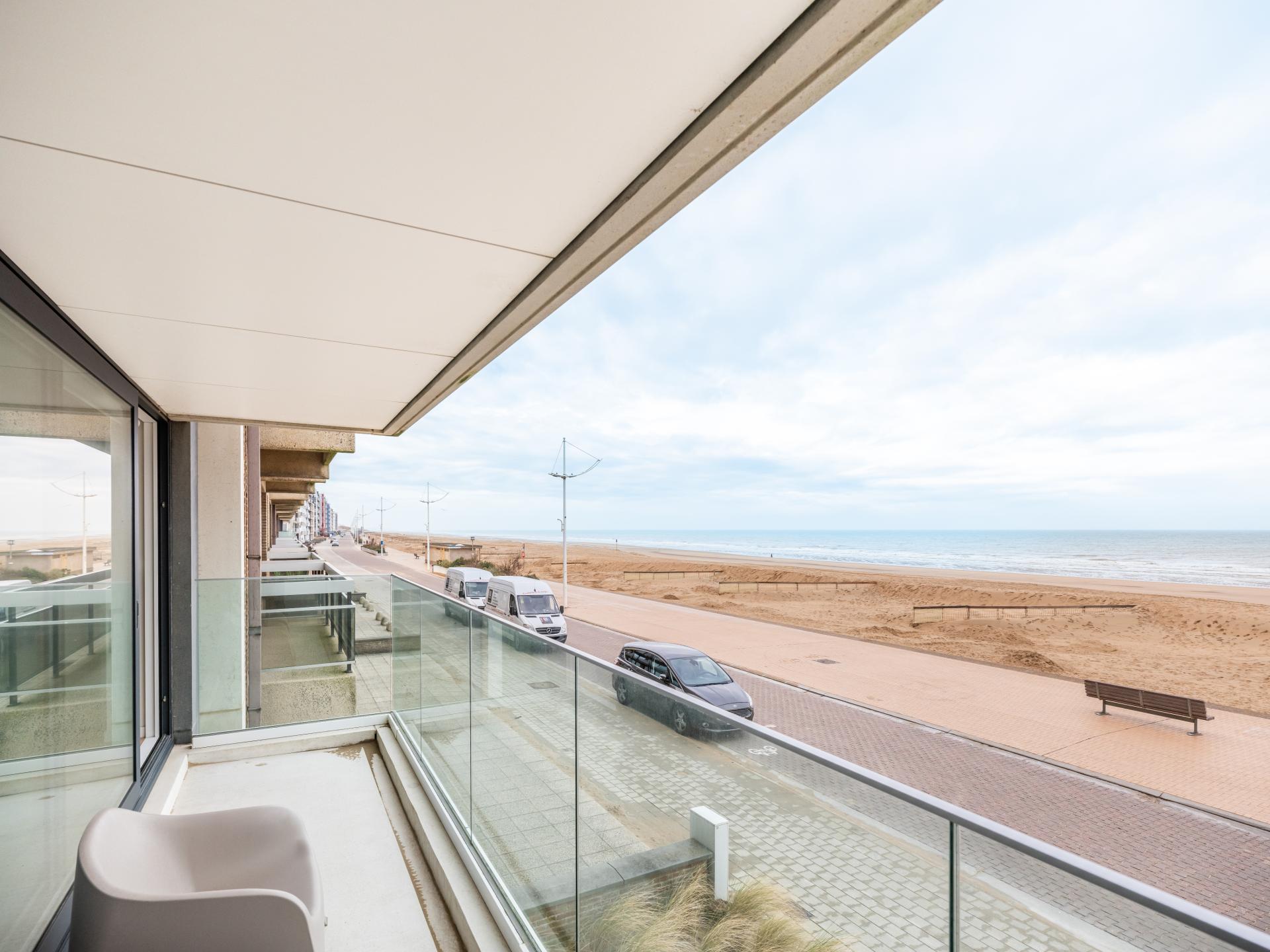 Luxe appartement op de dijk met panoramisch zeezicht in Sint-Idesbald - foto 10