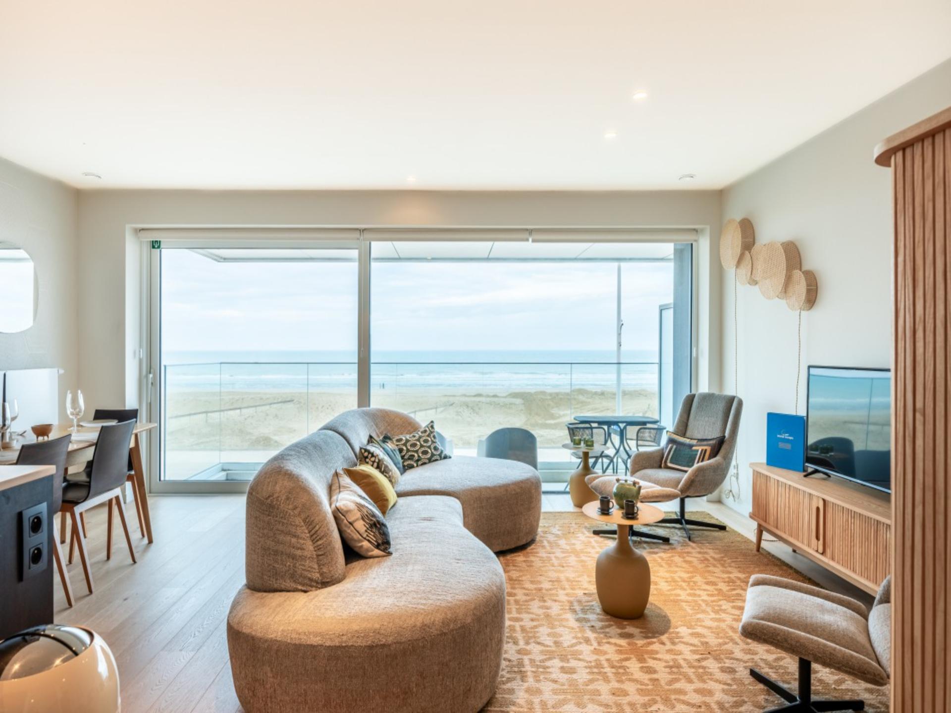 Luxe appartement op de dijk met panoramisch zeezicht in Sint-Idesbald - foto 1