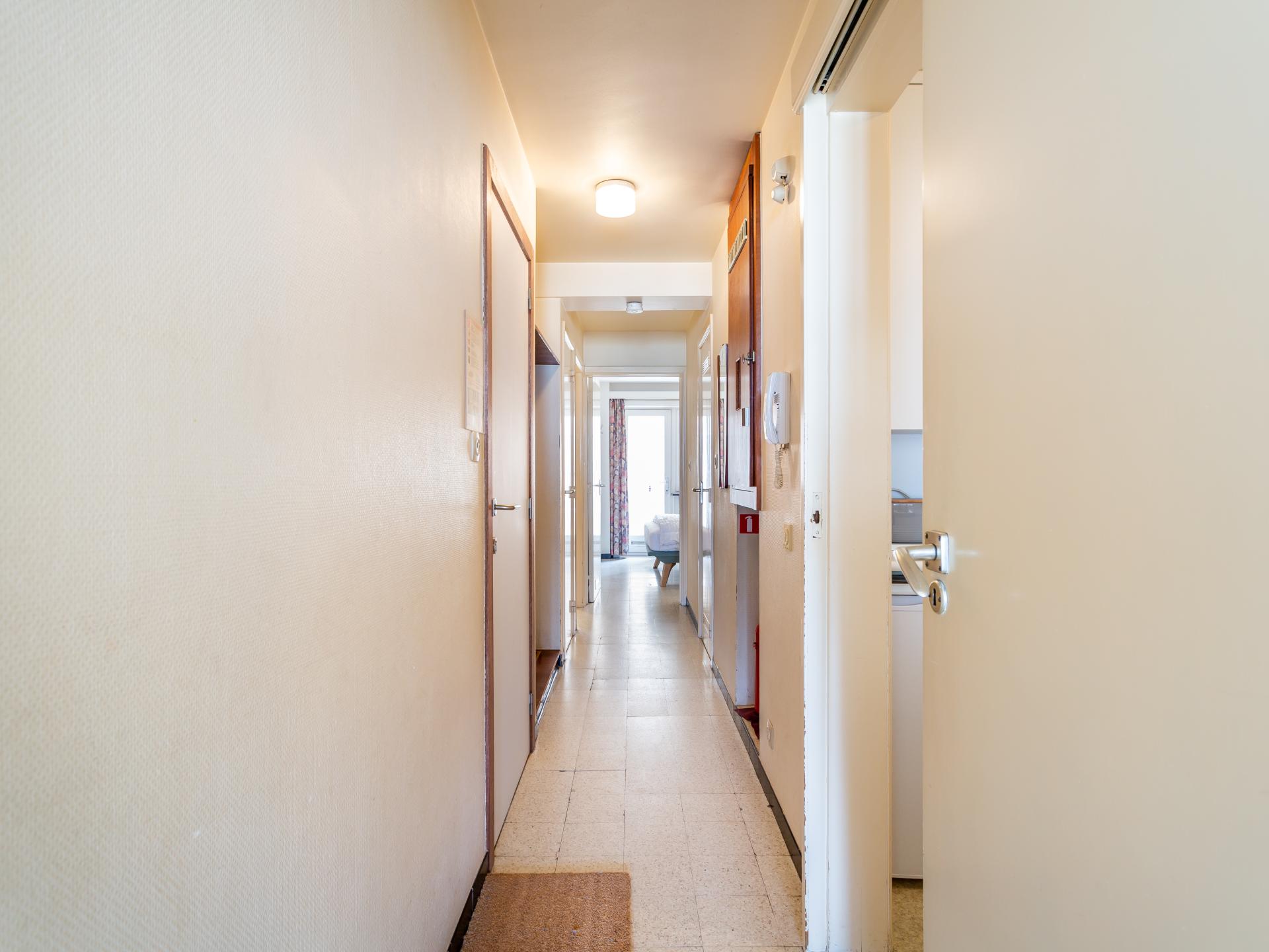 Appartement met frontaal zeezicht in Koksijde, direct aan het strand - foto 11