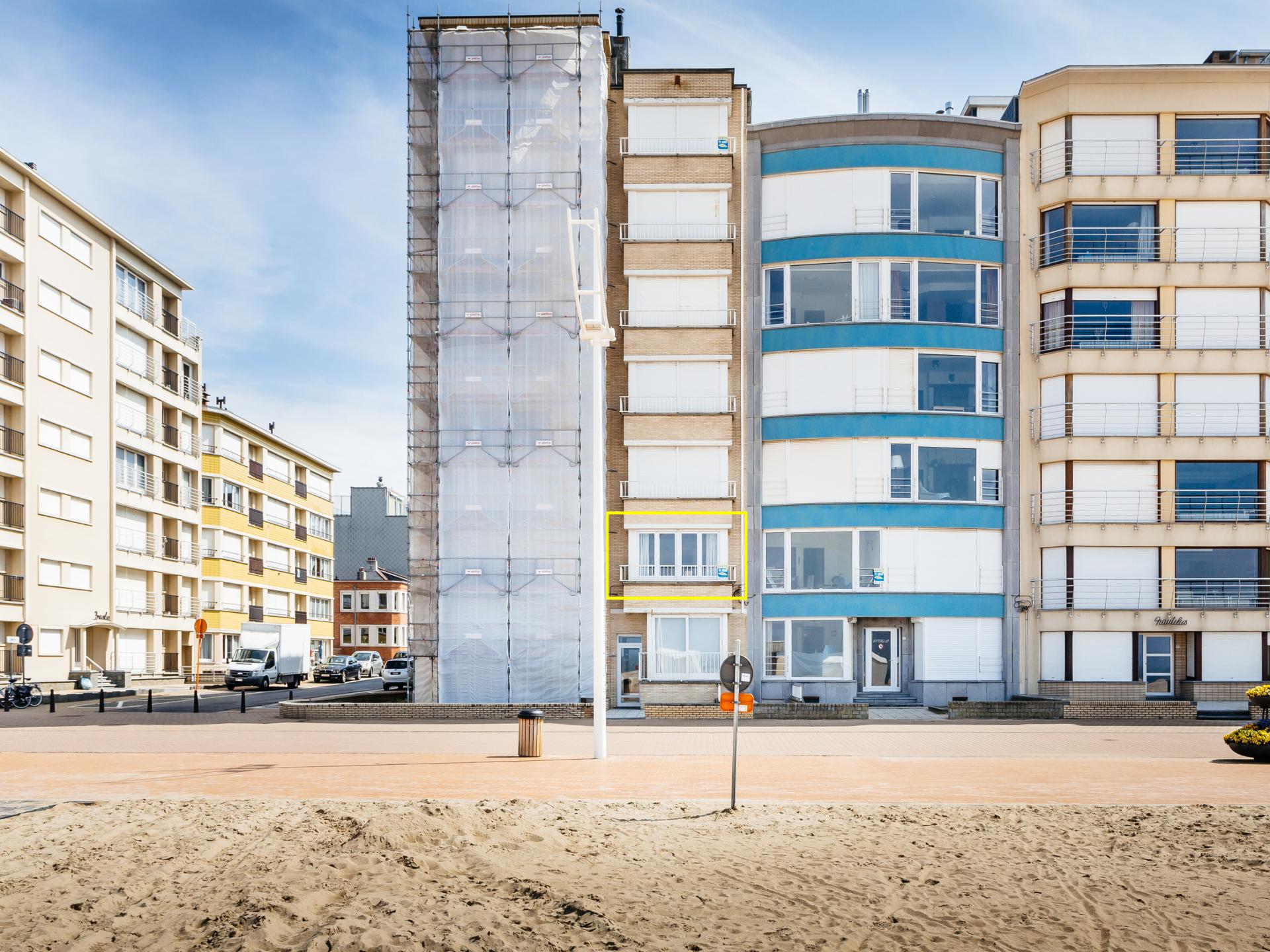Appartement met frontaal zeezicht in Koksijde, direct aan het strand - foto 4