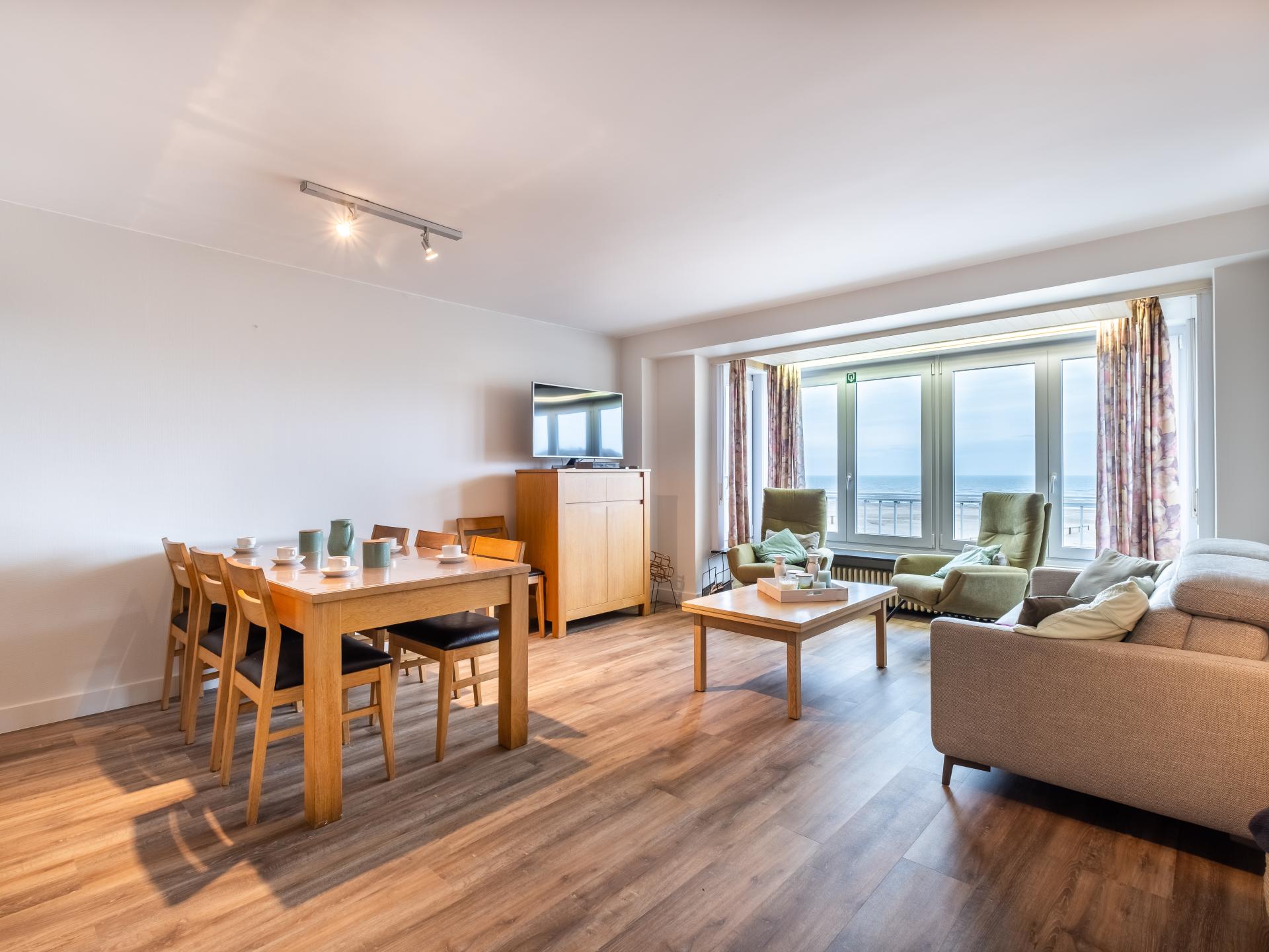 Appartement met frontaal zeezicht in Koksijde, direct aan het strand - foto 1