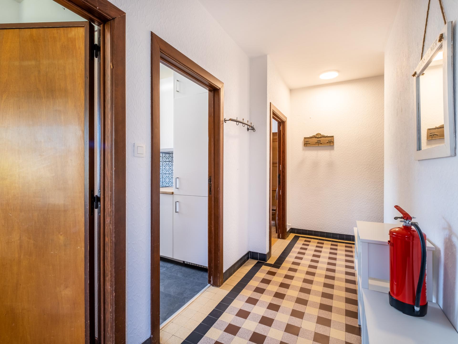 Centraal gelegen ruim appartement in Koksijde met tuin en terras - foto 7