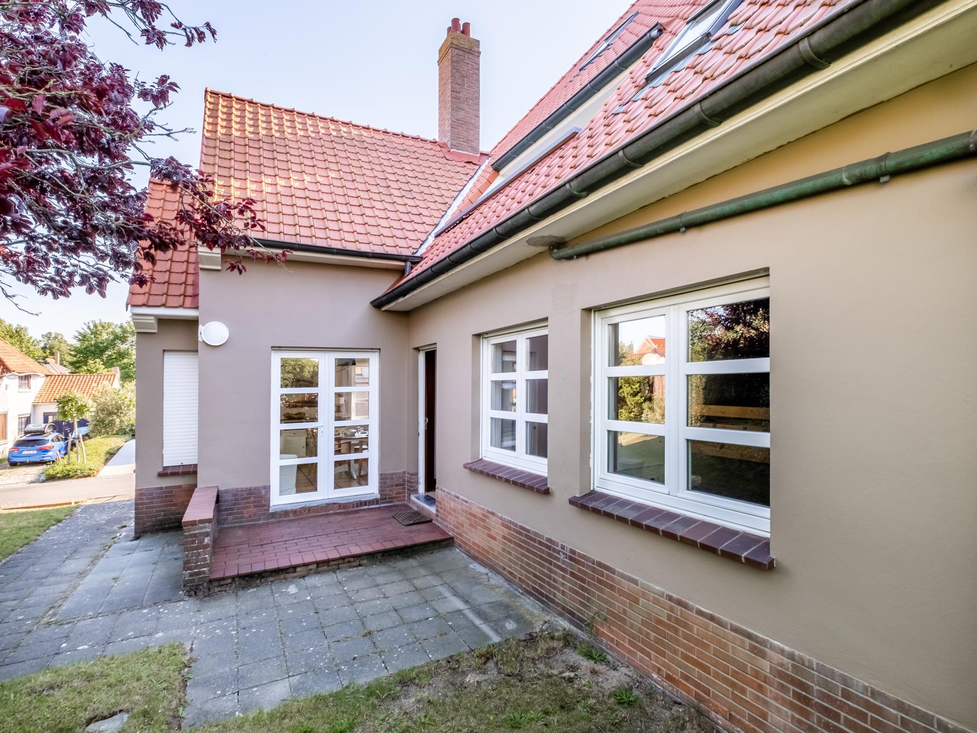 Centraal gelegen ruim appartement in Koksijde met tuin en terras - foto 17