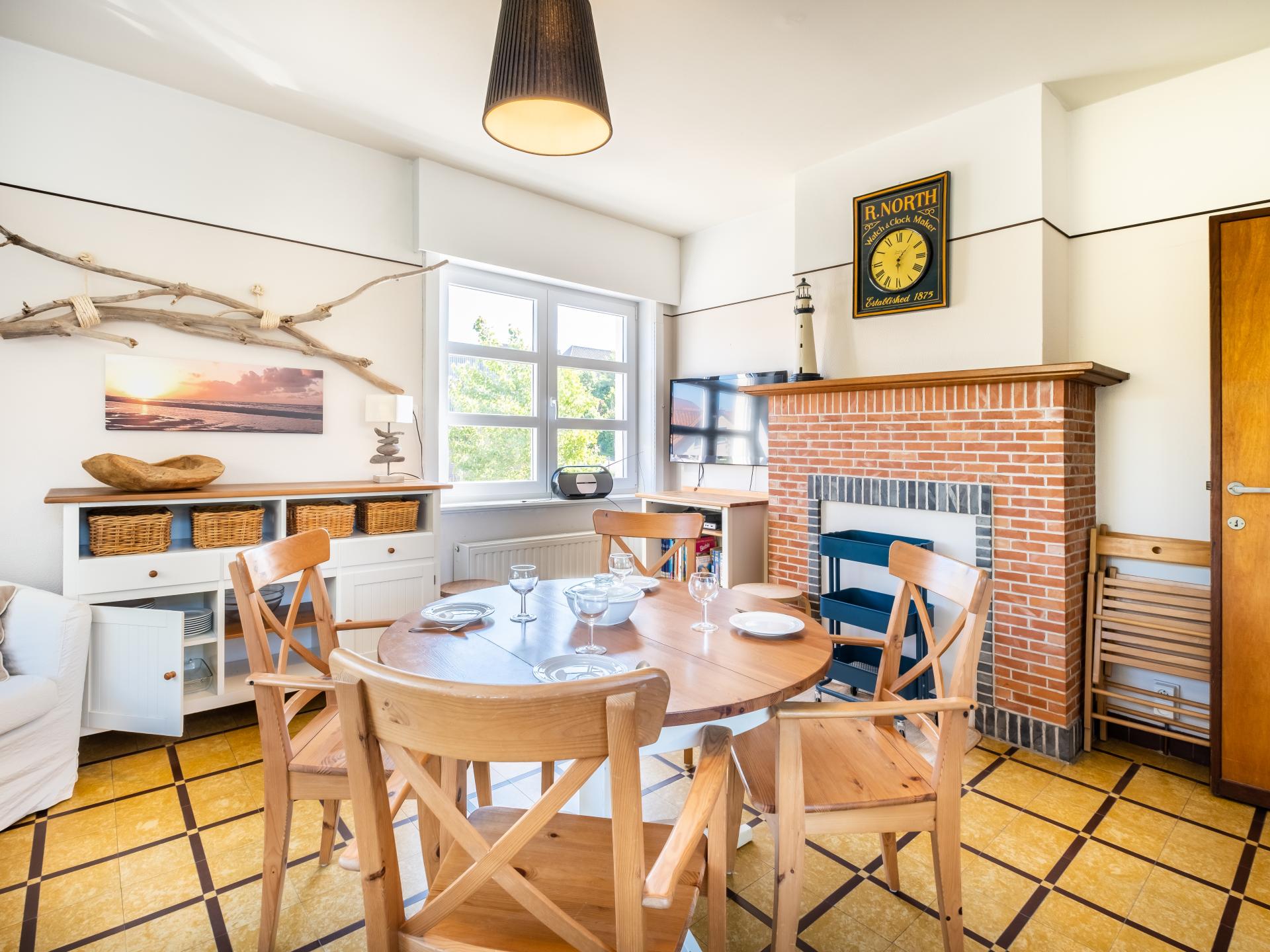 Centraal gelegen ruim appartement in Koksijde met tuin en terras - foto 11