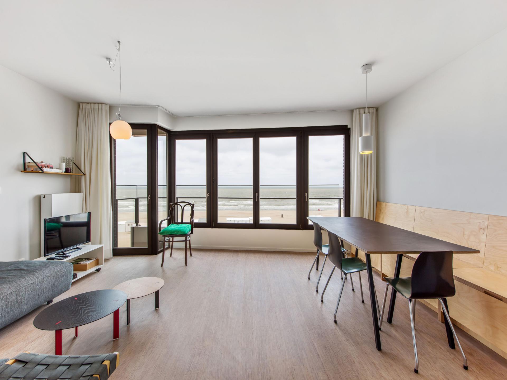 Frontaal zeezicht appartement op de Zeedijk met garage, 20m van strand - foto 1