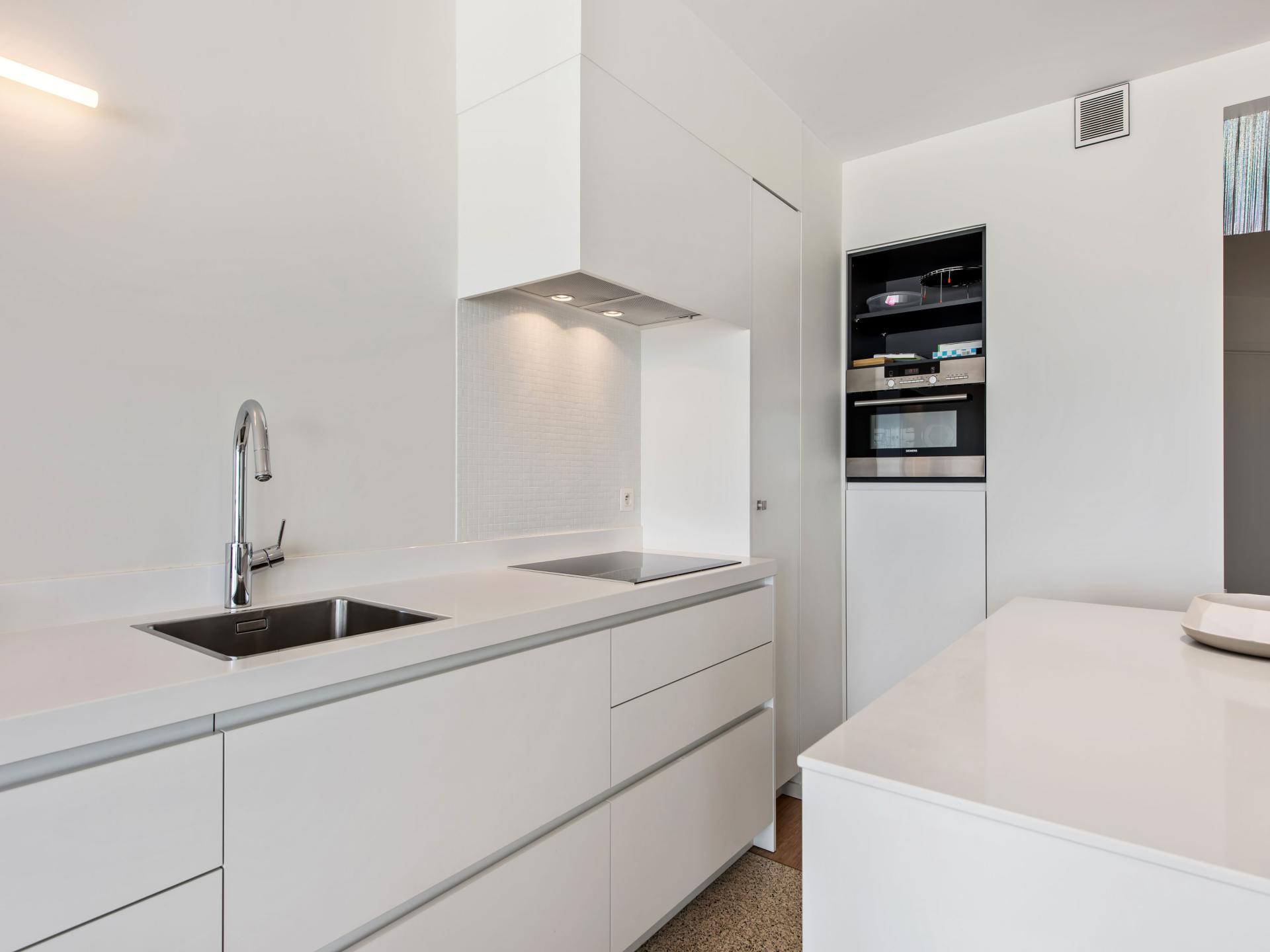 Frontaal zeezicht appartement op de Zeedijk met garage, 20m van strand - foto 8