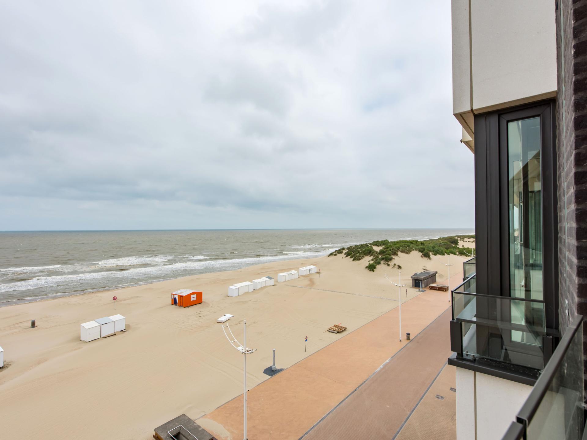 Frontaal zeezicht appartement op Zeedijk met garage, 10m van strand - foto 13