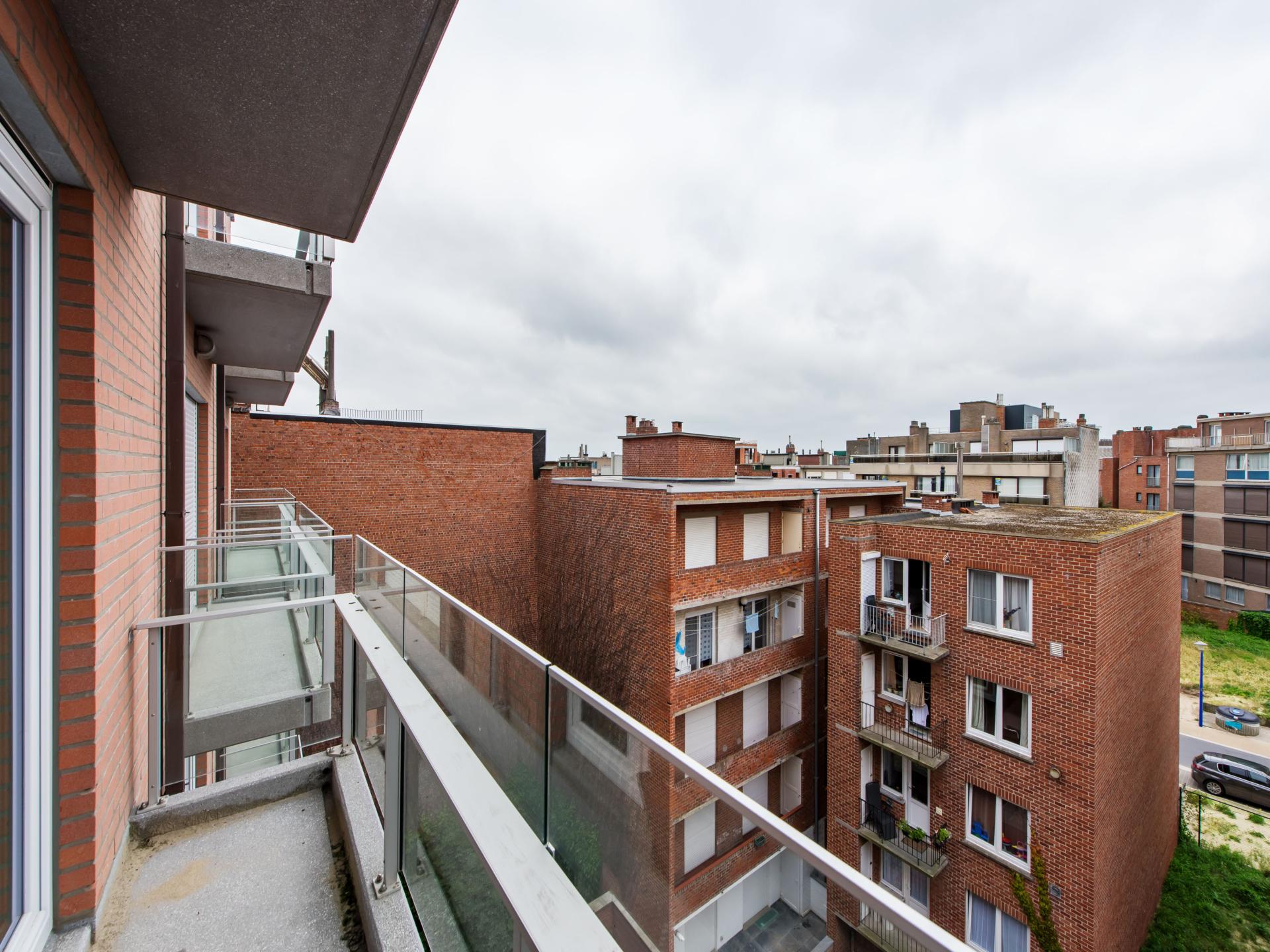 Frontaal zeezicht appartement op Zeedijk met garage, 10m van strand - foto 9