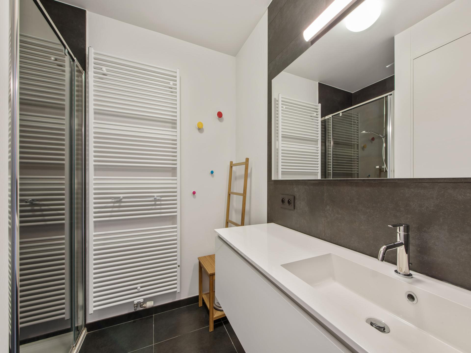 Frontaal zeezicht appartement op Zeedijk met garage, 10m van strand - foto 10