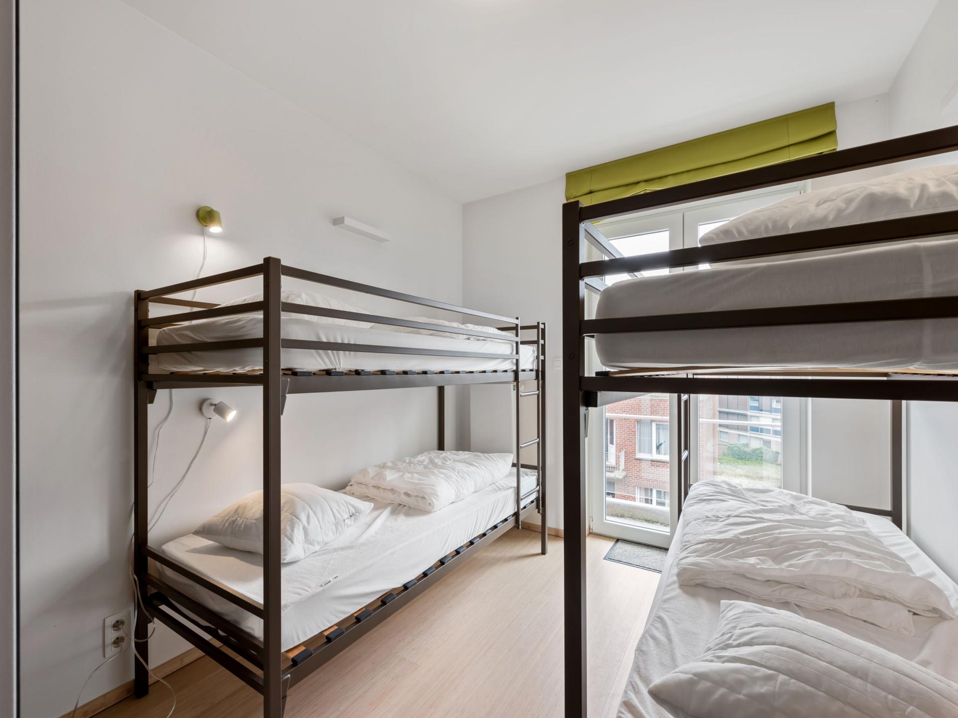 Frontaal zeezicht appartement op Zeedijk met garage, 10m van strand - foto 11