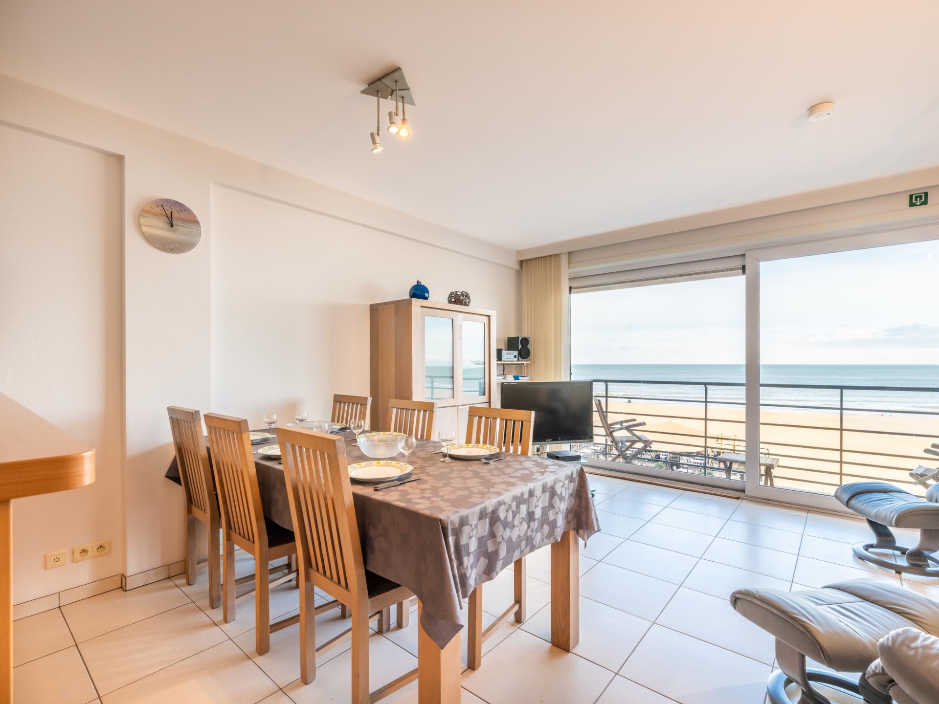 Stijlvol appartement met frontaal zeezicht in hartje Koksijde - foto 1