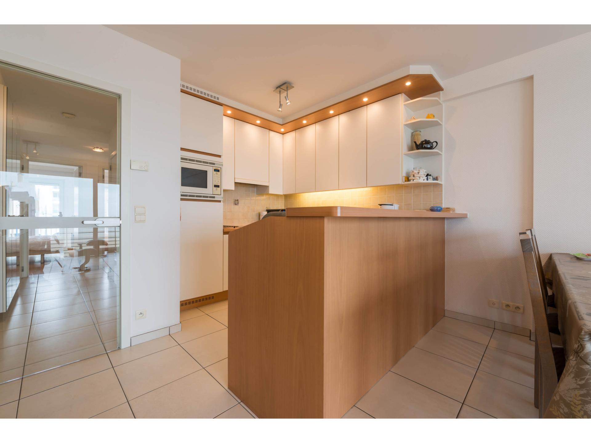 Stijlvol appartement met frontaal zeezicht in hartje Koksijde - foto 8