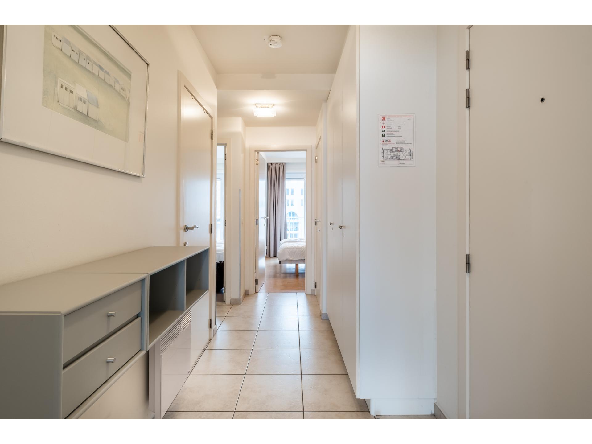 Licht appartement op de zeedijk met frontaal zeezicht voor 4 personen - foto 11