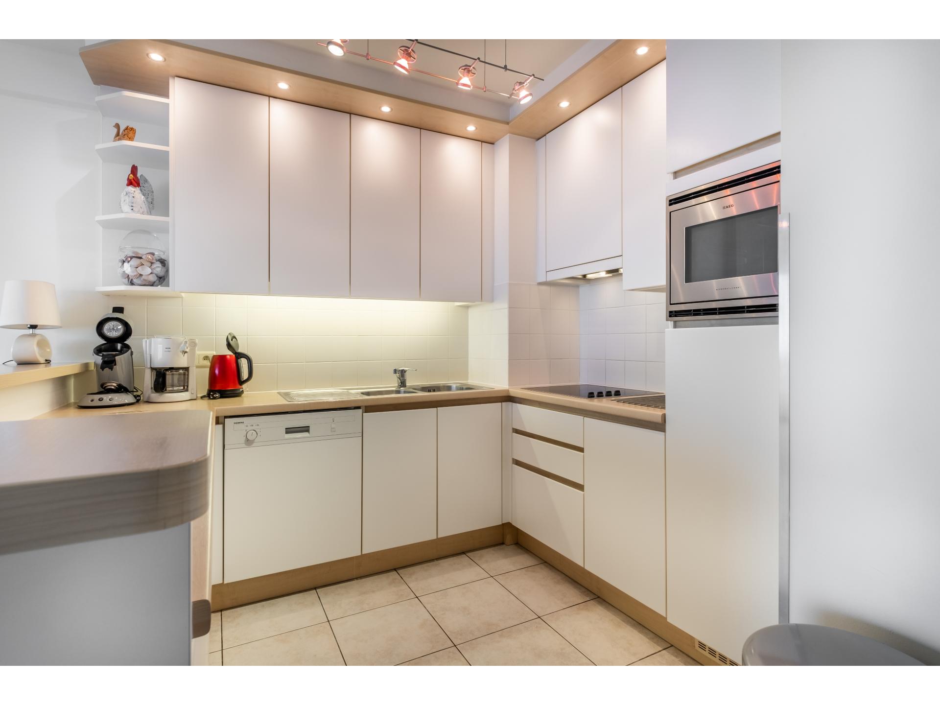 Licht appartement op de zeedijk met frontaal zeezicht voor 4 personen - foto 4