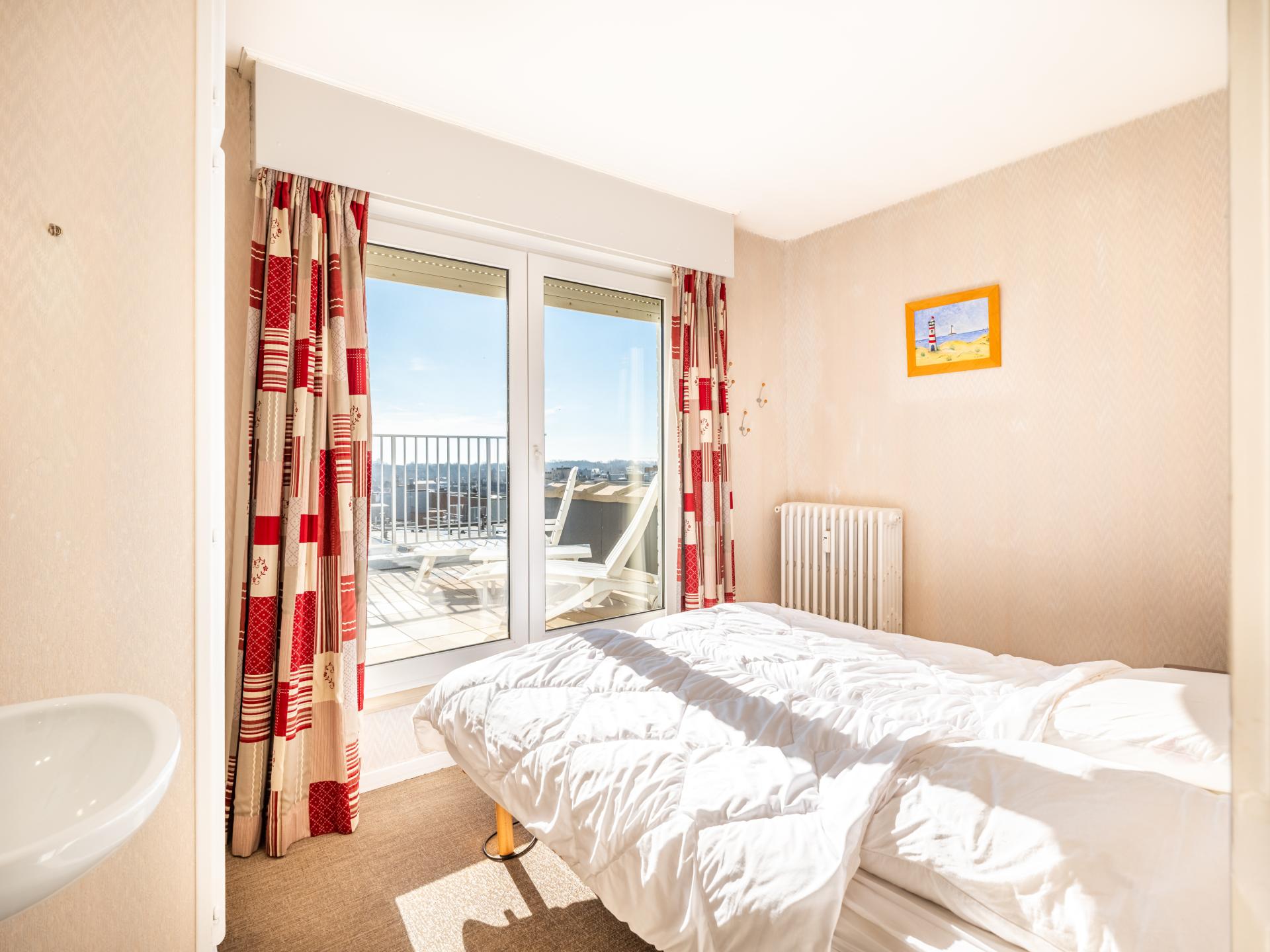 Penthouse met frontaal zeezicht en twee terrassen op de zeedijk van Koksijde - foto 13