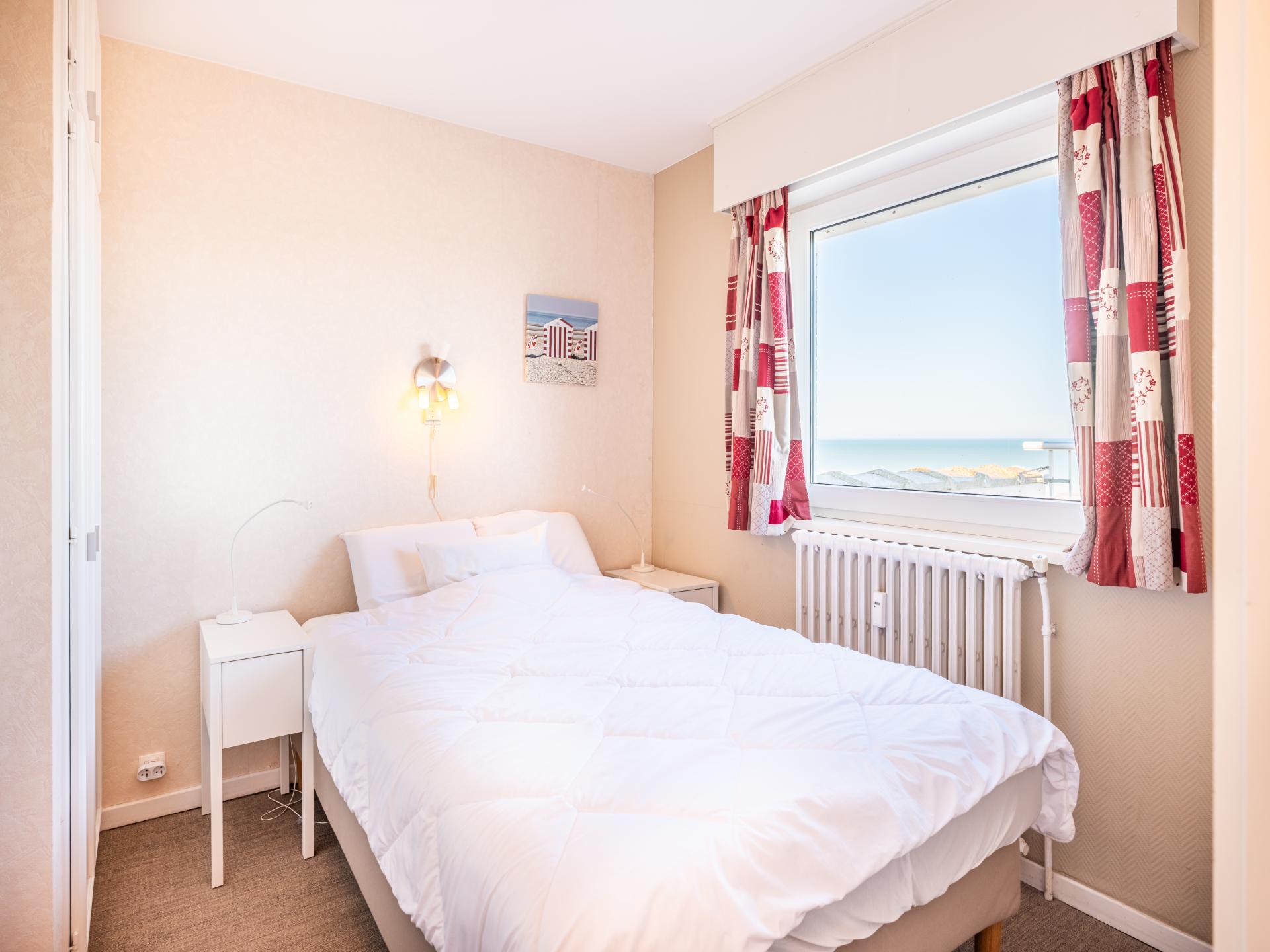 Penthouse met frontaal zeezicht en twee terrassen op de zeedijk van Koksijde - foto 12