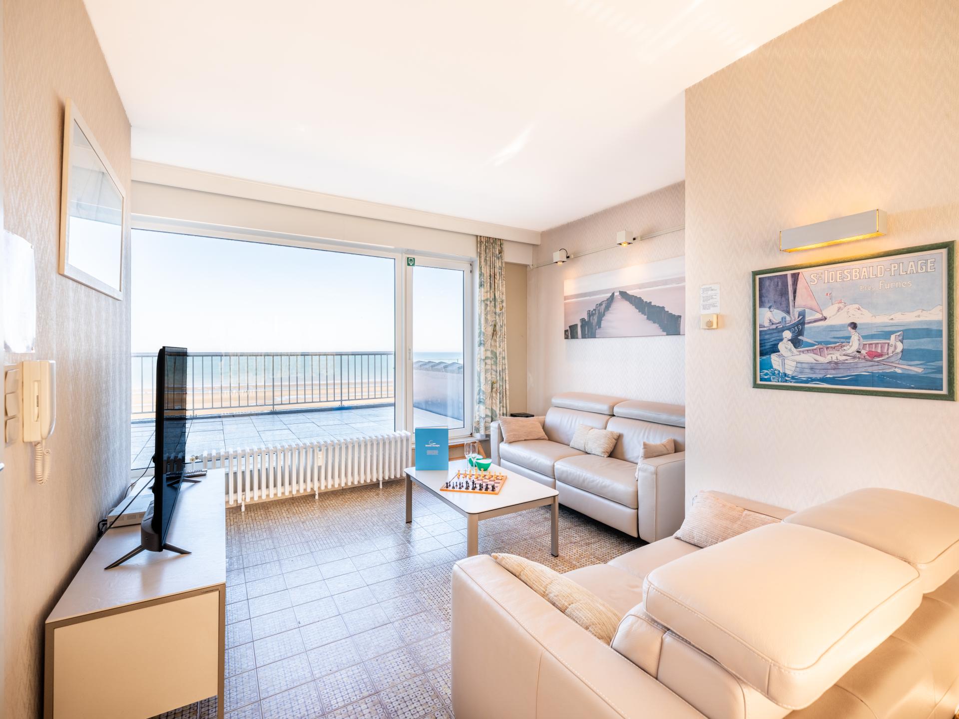 Penthouse met frontaal zeezicht en twee terrassen op de zeedijk van Koksijde - foto 2