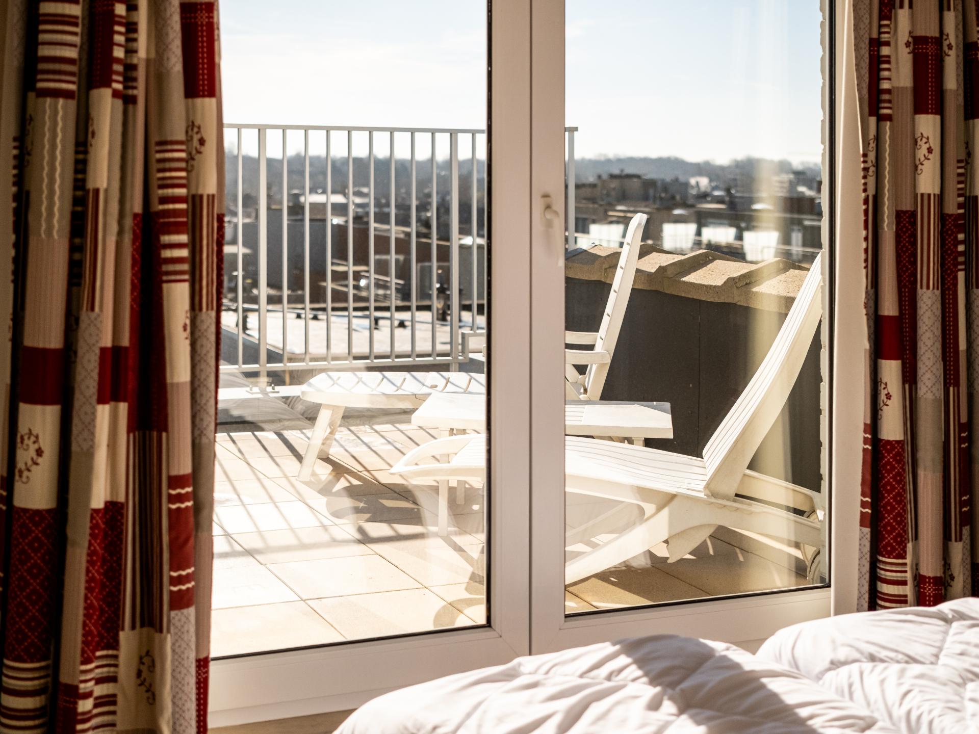 Penthouse met frontaal zeezicht en twee terrassen op de zeedijk van Koksijde - foto 16