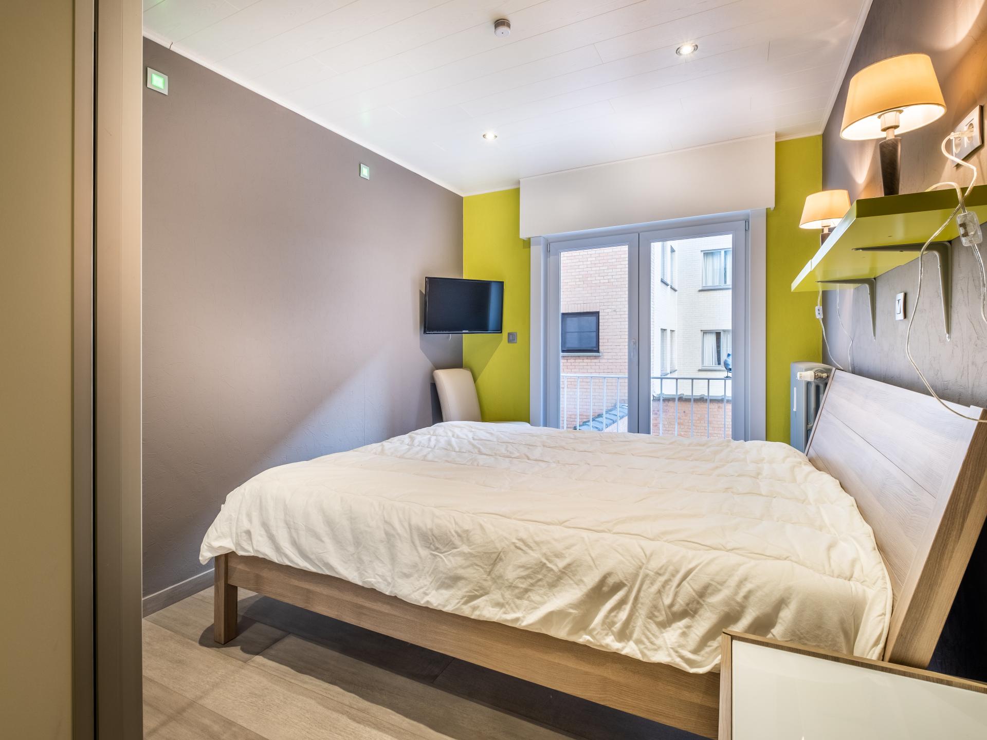 Frontaal zeezicht appartement voor 6 op de Zeedijk van Koksijde - foto 11