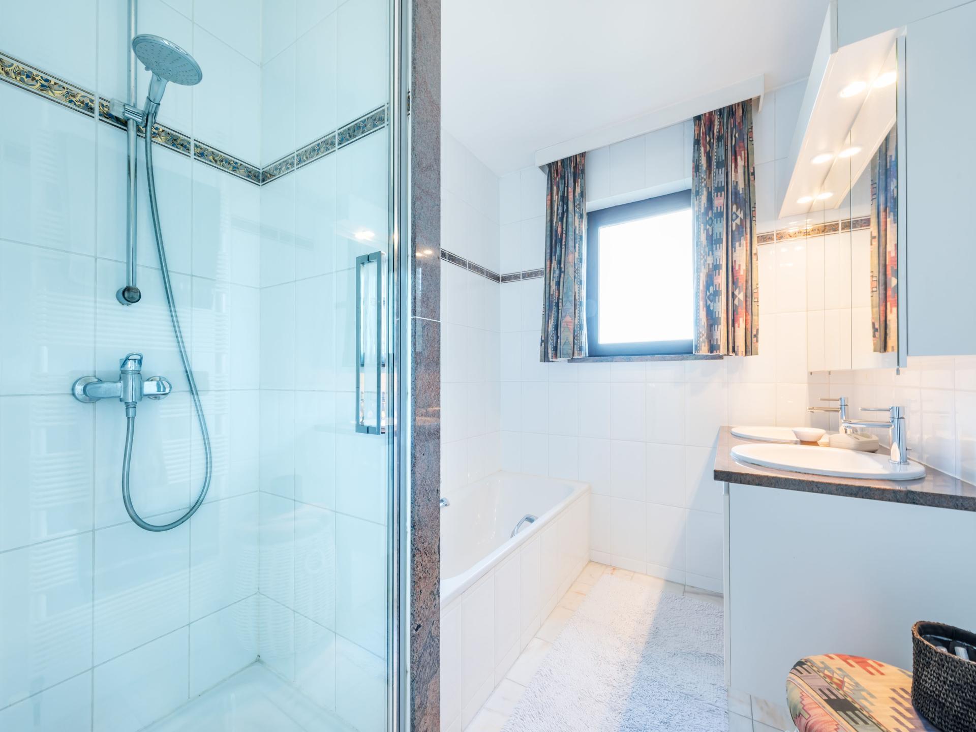 Stijlvol appartement in Sint-Idesbald, 250m van strand en 130m van centrum - foto 10