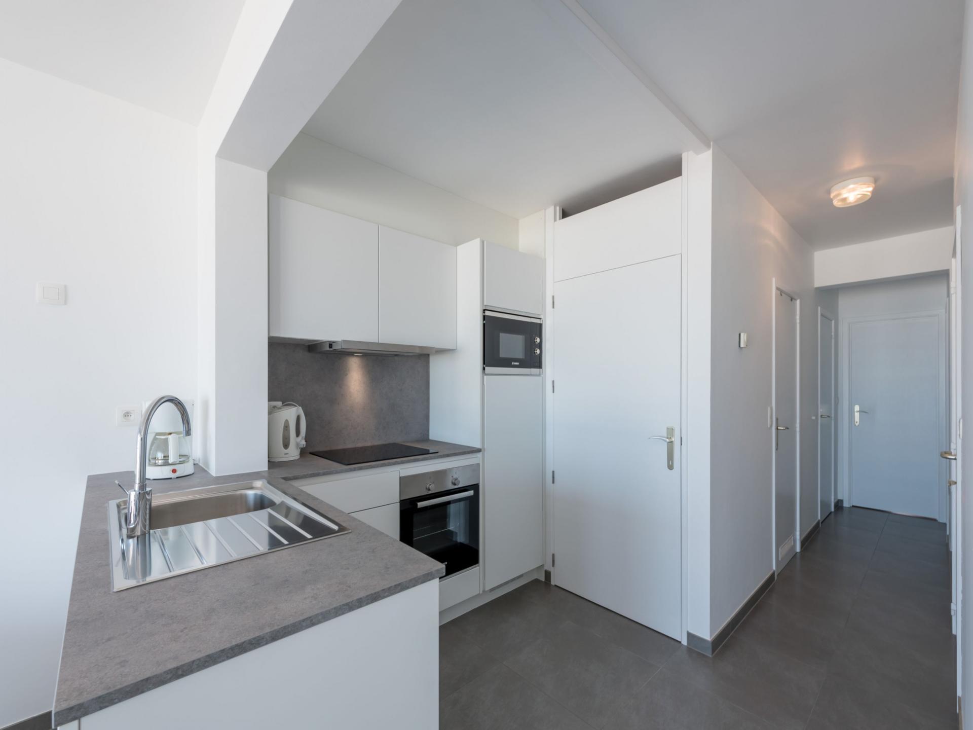 Stijlvol appartement met zeezicht op 10 meter van het strand - foto 4