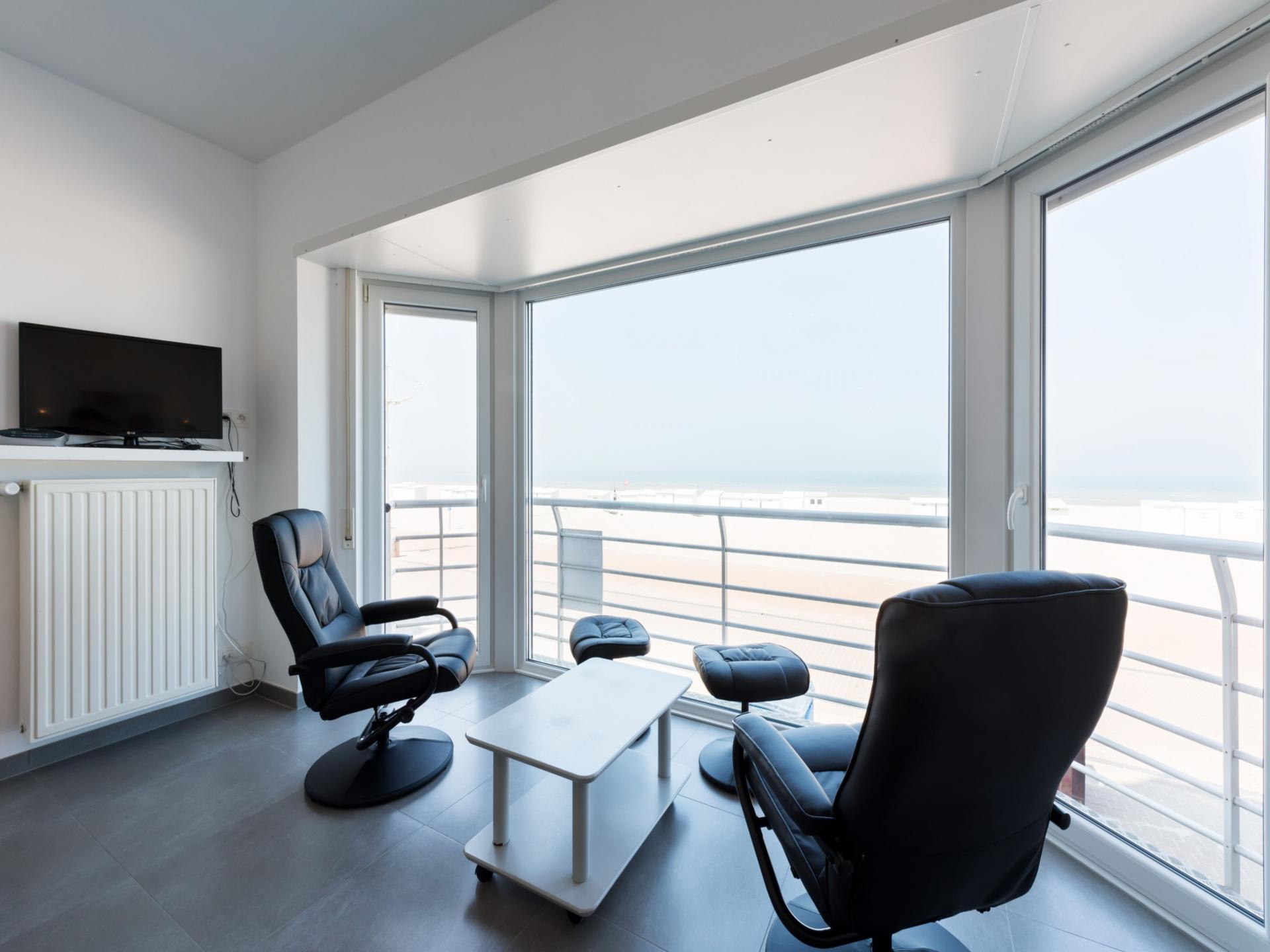 Stijlvol appartement met zeezicht op 10 meter van het strand - foto 5