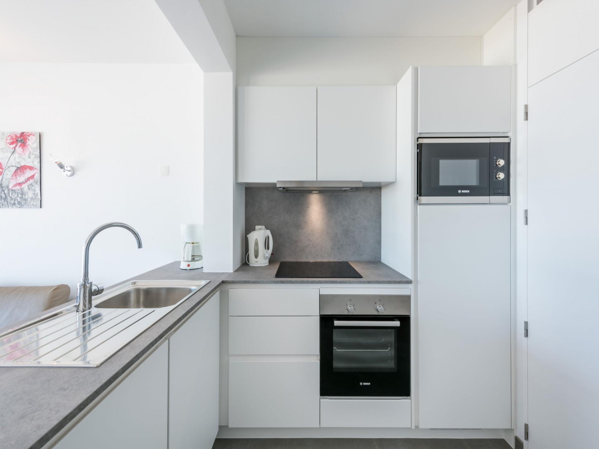 Stijlvol appartement met zeezicht op 10 meter van het strand - foto 6