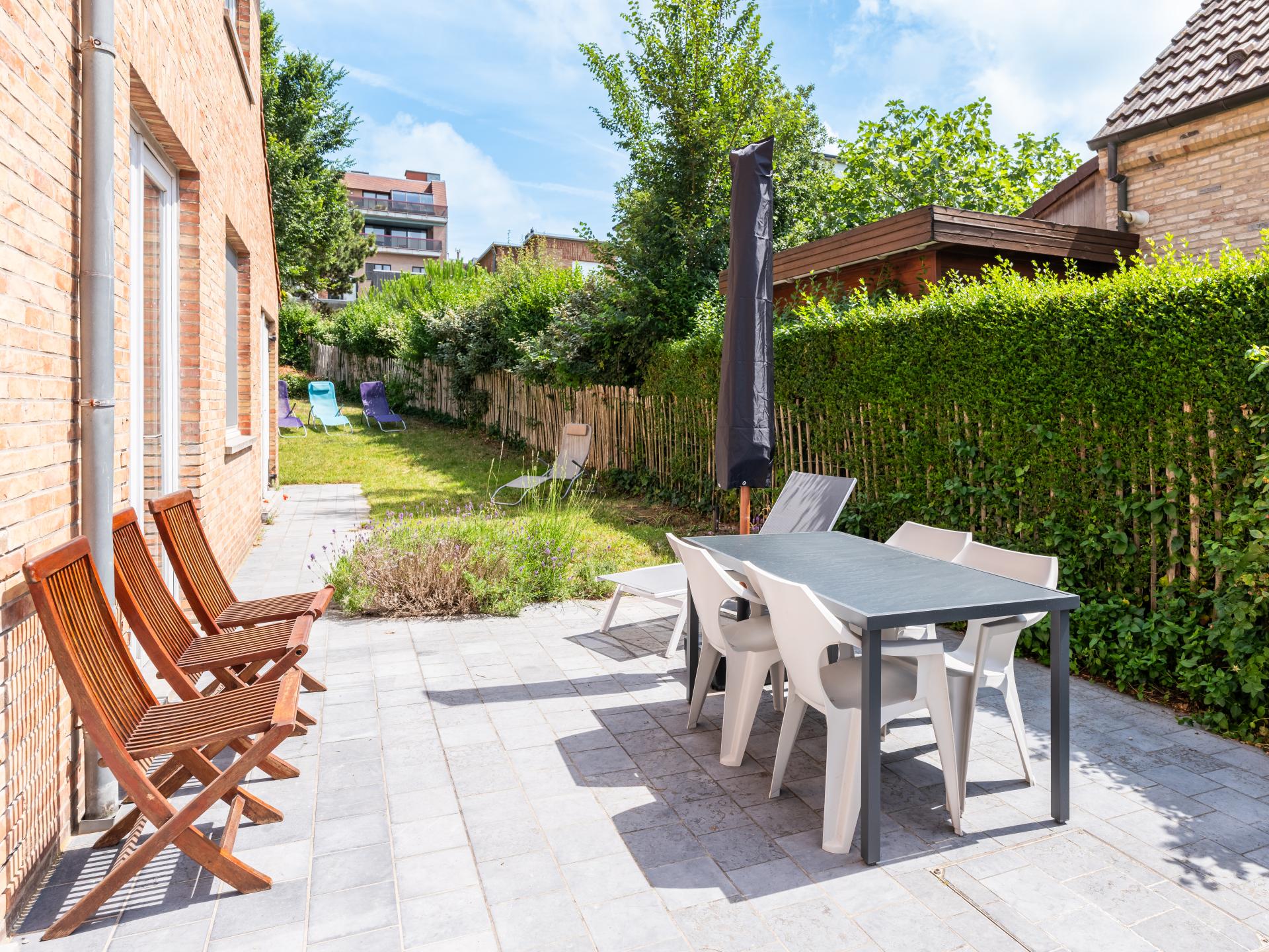 Op 500 m van zee: Gerenoveerd appartement met tuin in Sint-Idesbald - foto 20