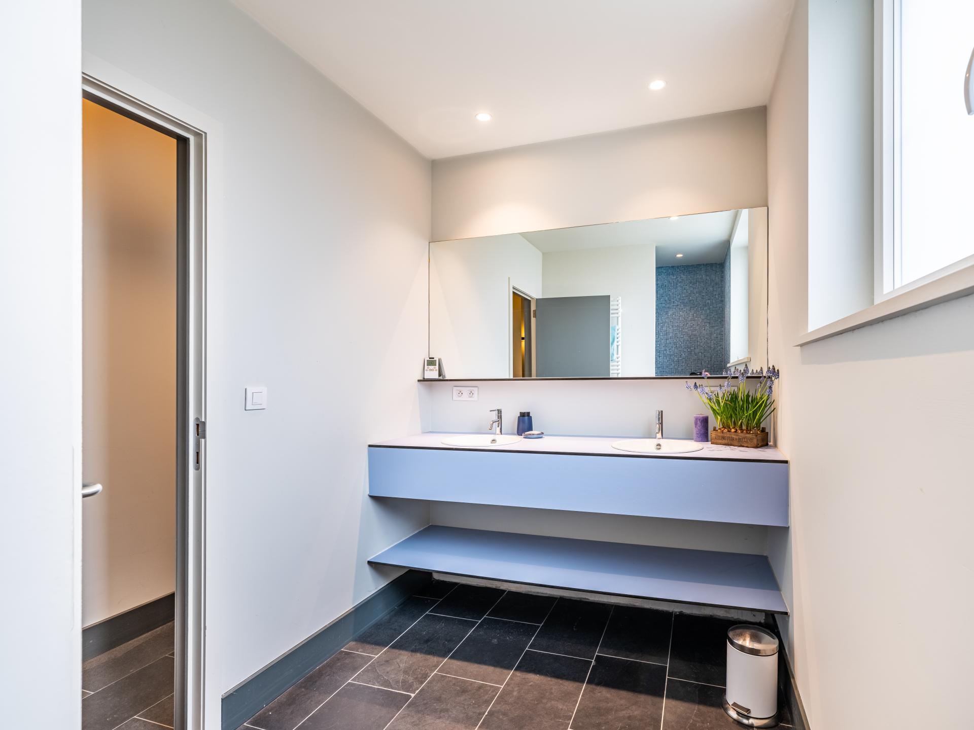 Op 500 m van zee: Gerenoveerd appartement met tuin in Sint-Idesbald - foto 18