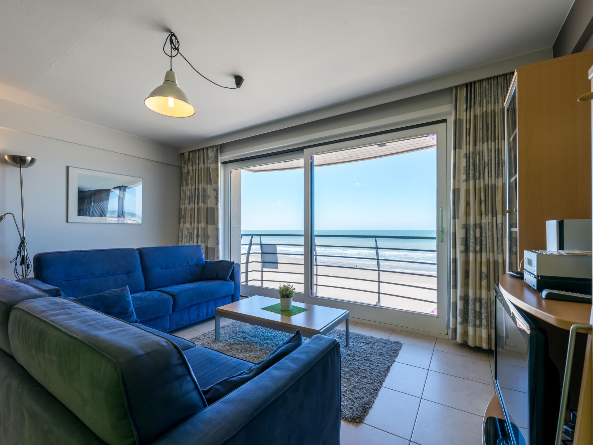 Duinzicht vijfde: Zeezichtappartement op 10 meter van het strand in Koksijde - foto 2