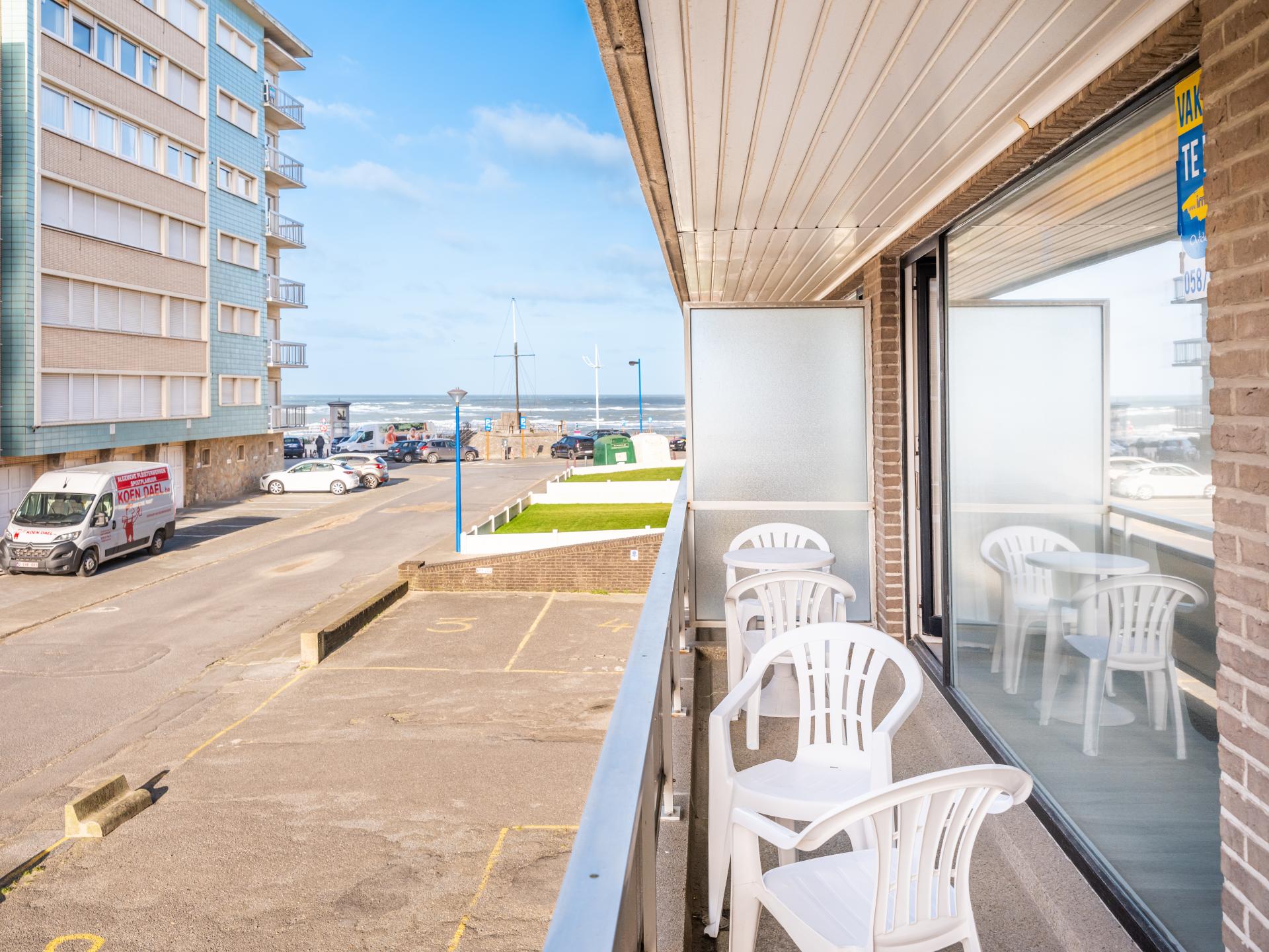 Aan zee: stijlvol 4-persoons appartement in centrum Koksijde - foto 3