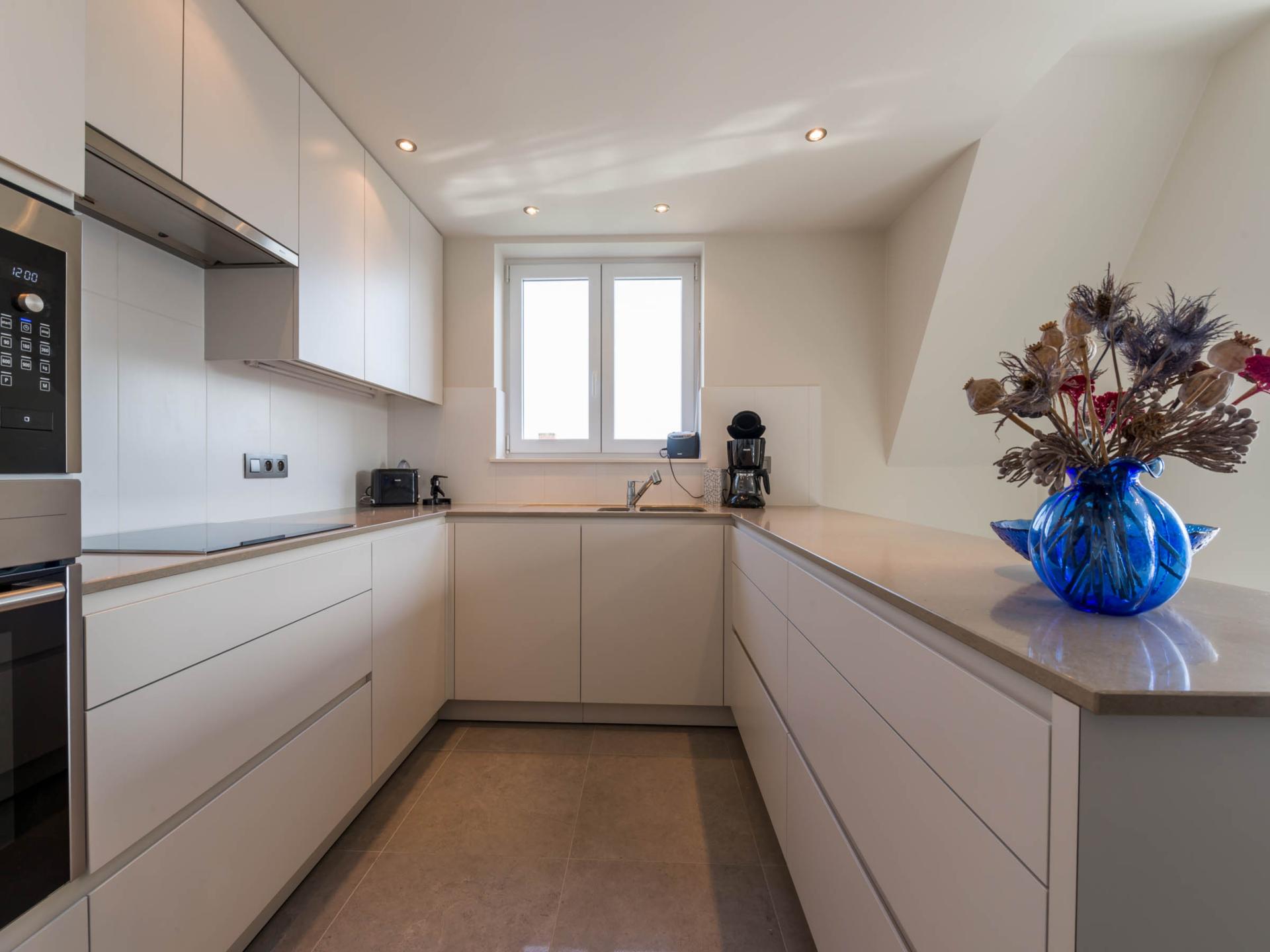 Licht appartement met zonnig terras en zeezicht in Koksijde, op 500m van het strand - foto 11