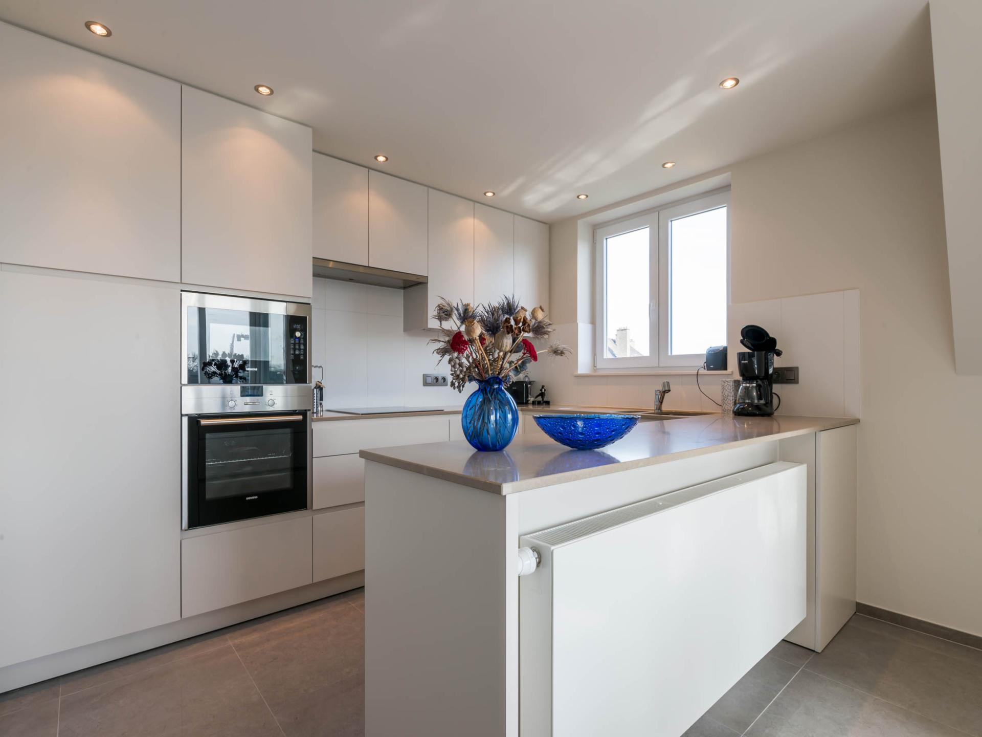 Licht appartement met zonnig terras en zeezicht in Koksijde, op 500m van het strand - foto 10