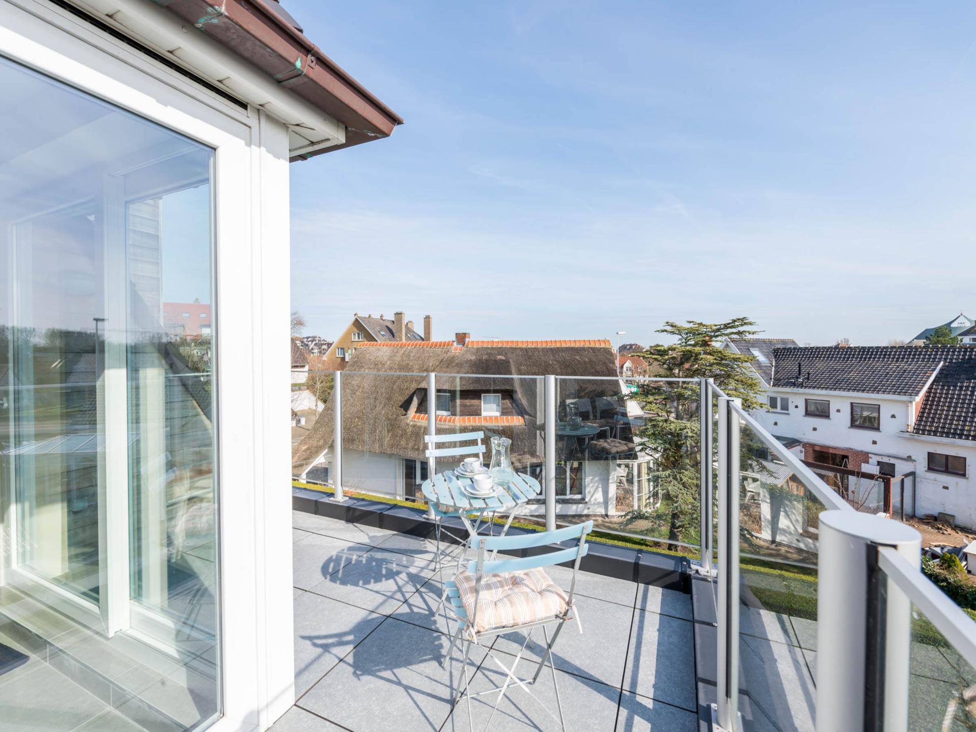 Licht appartement met zonnig terras en zeezicht in Koksijde, op 500m van het strand - foto 1