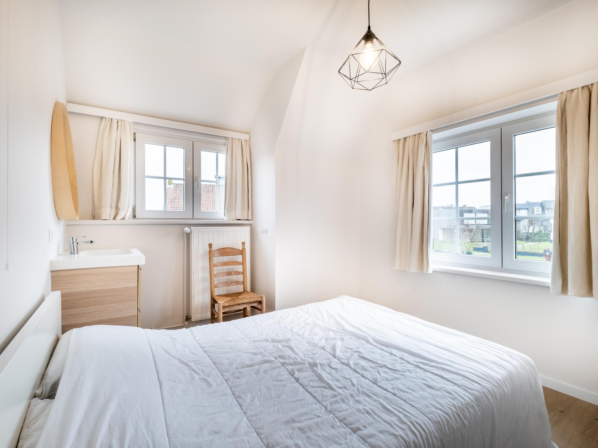 Gerenoveerde kustvilla met zonnige tuin op 250m van het strand in Sint-Idesbald - foto 20