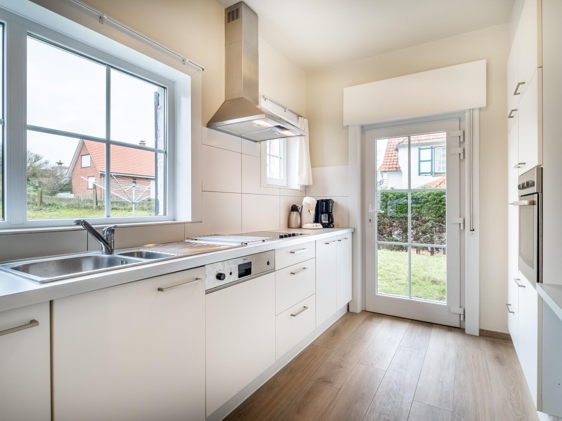 Gerenoveerde kustvilla met zonnige tuin op 250m van het strand in Sint-Idesbald - foto 4