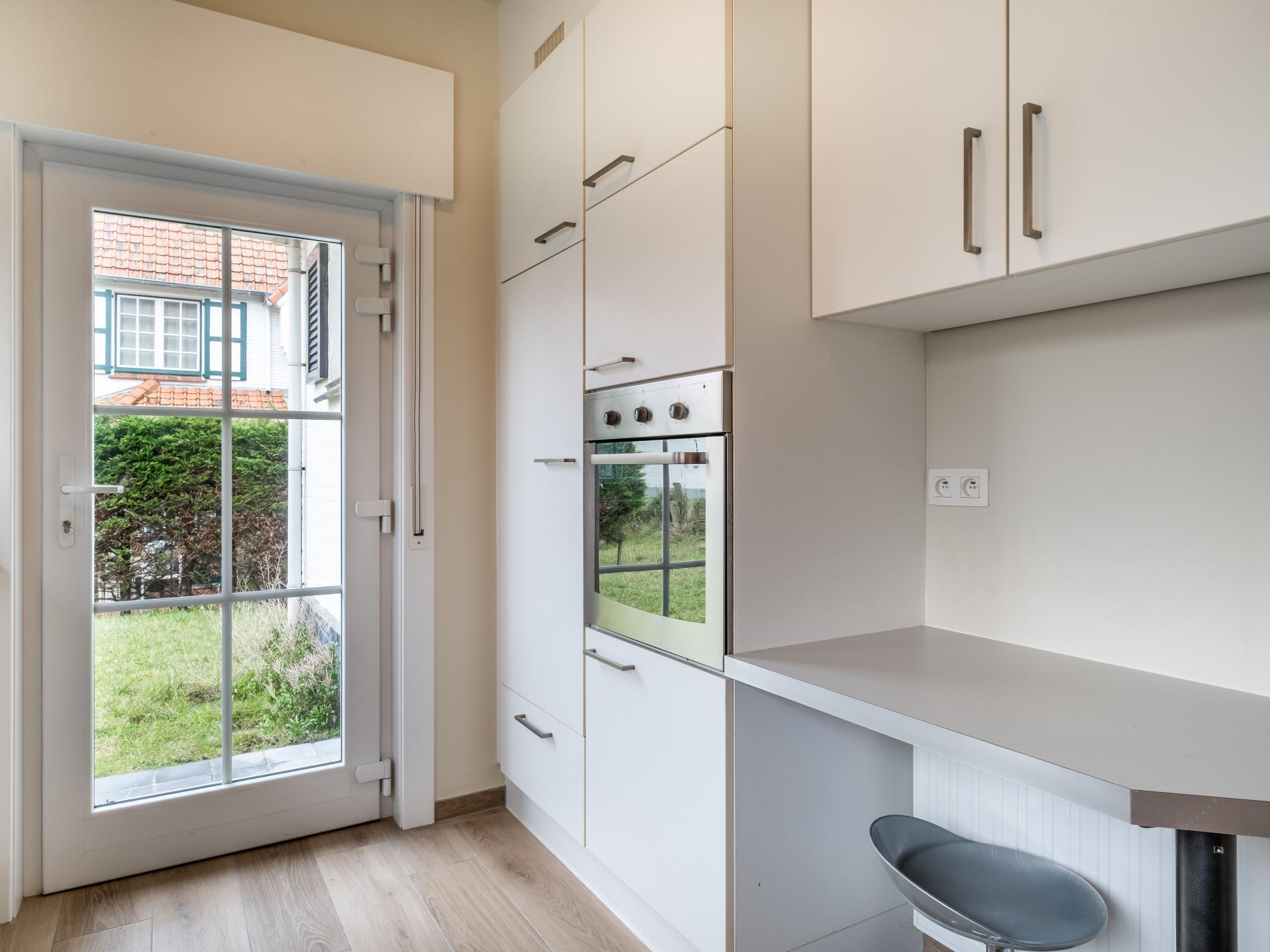 Gerenoveerde kustvilla met zonnige tuin op 250m van het strand in Sint-Idesbald - foto 18
