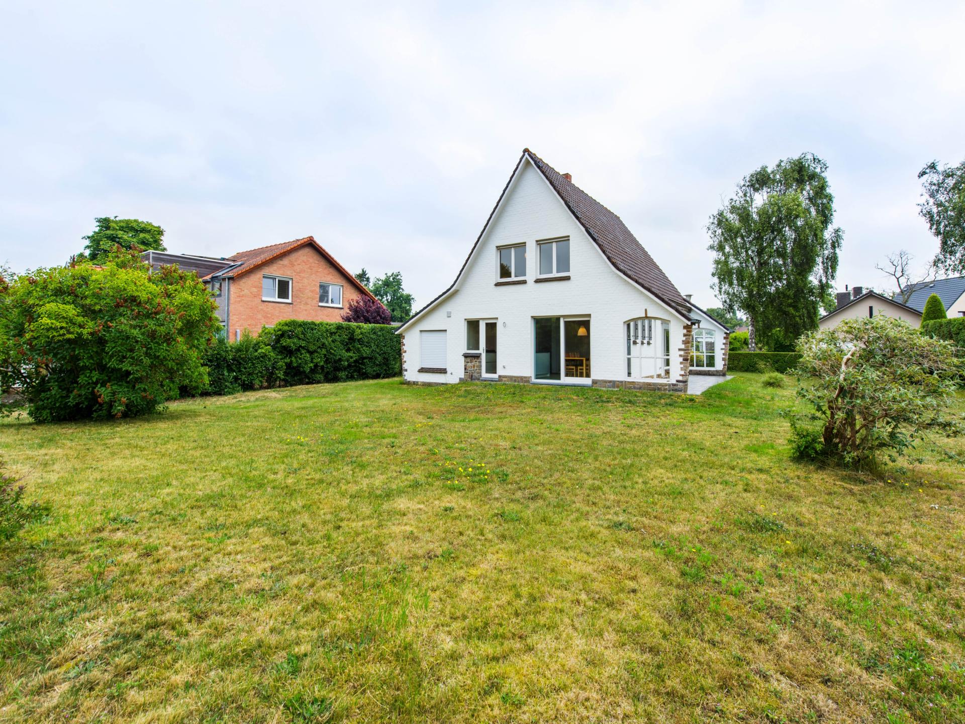 Gerenoveerde villa met zonnige tuin op 1,5 km van het strand in Koksijde - foto 1